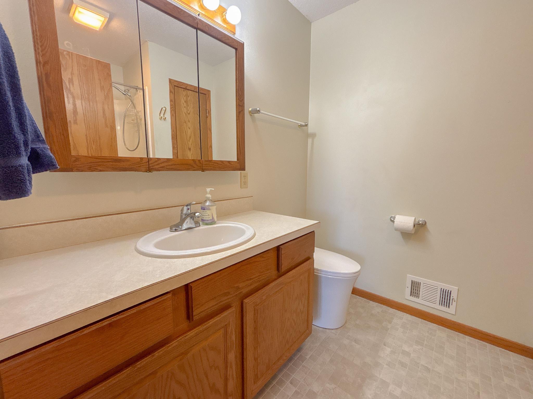 1727 S Court Street Property Photo 16