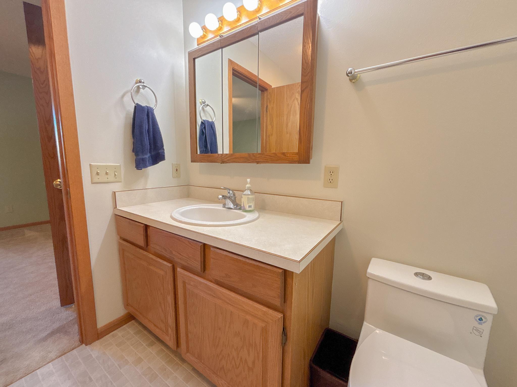 1727 S Court Street Property Photo 17