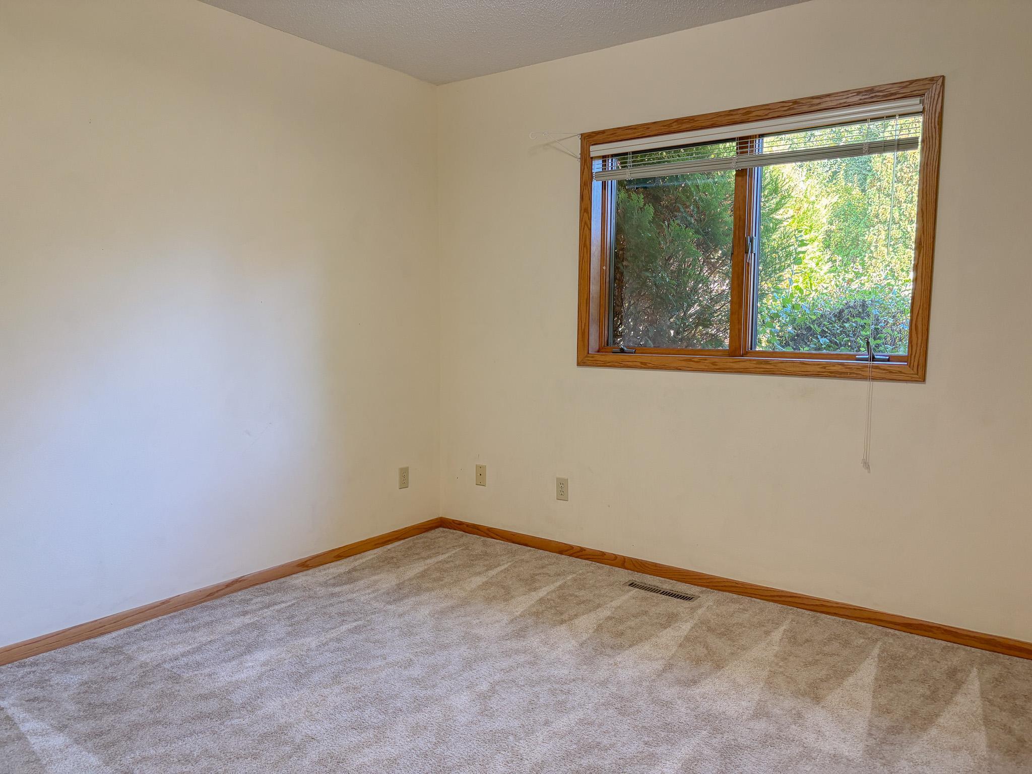 1727 S Court Street Property Photo 22