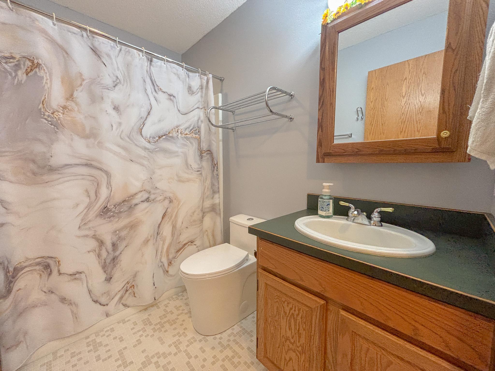 1727 S Court Street Property Photo 24