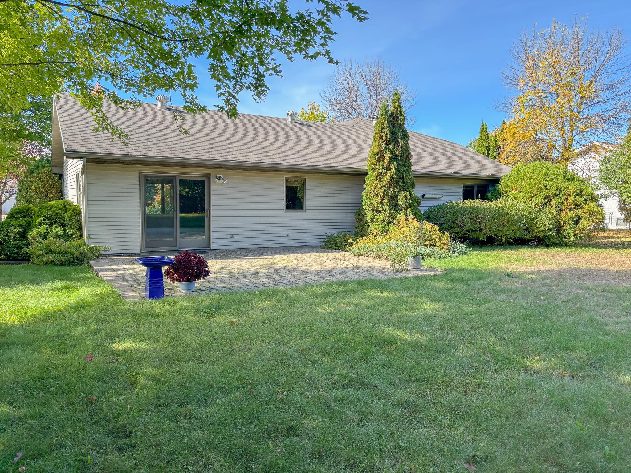 1727 S Court Street Property Photo 52