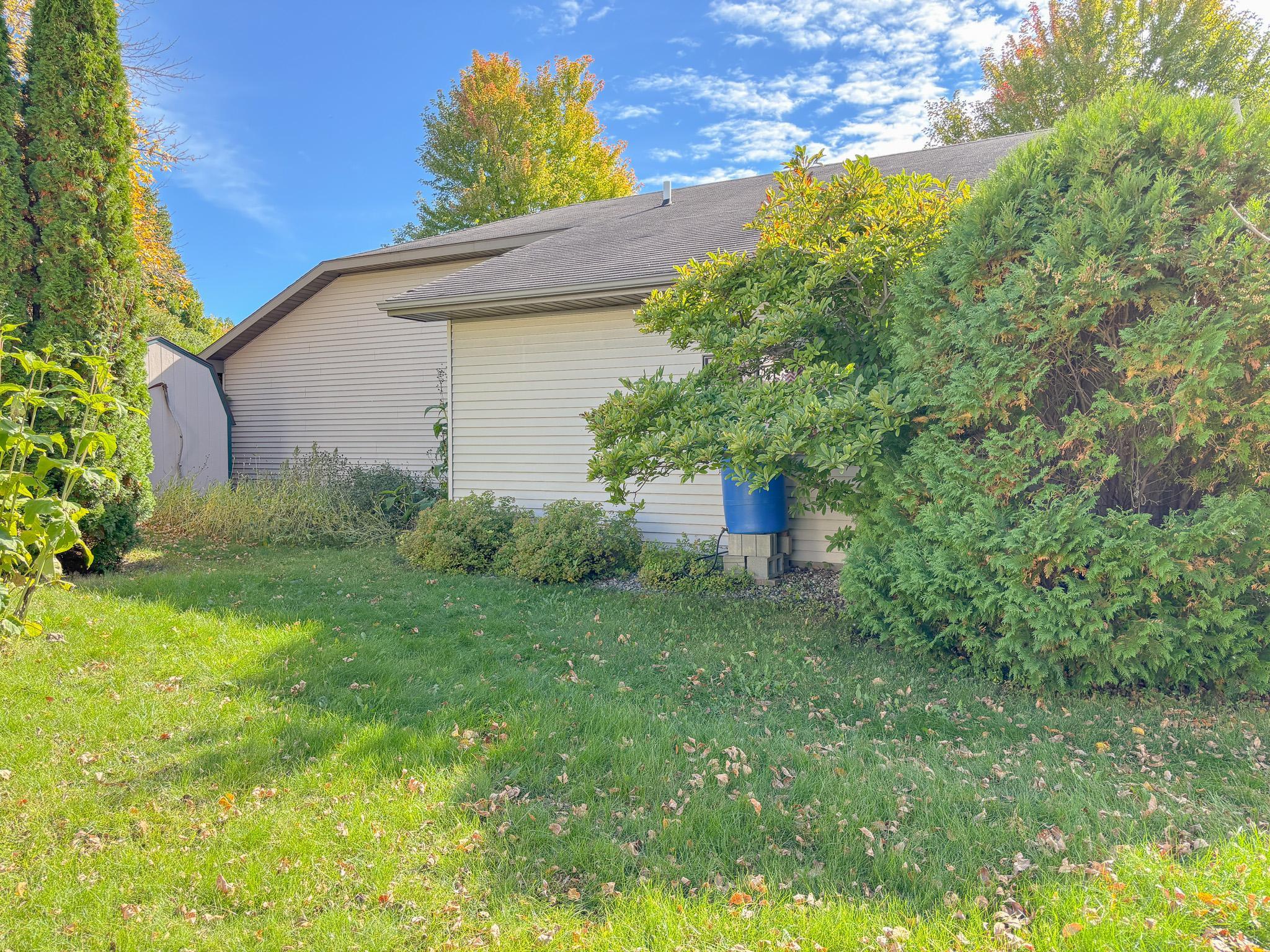 1727 S Court Street Property Photo 57