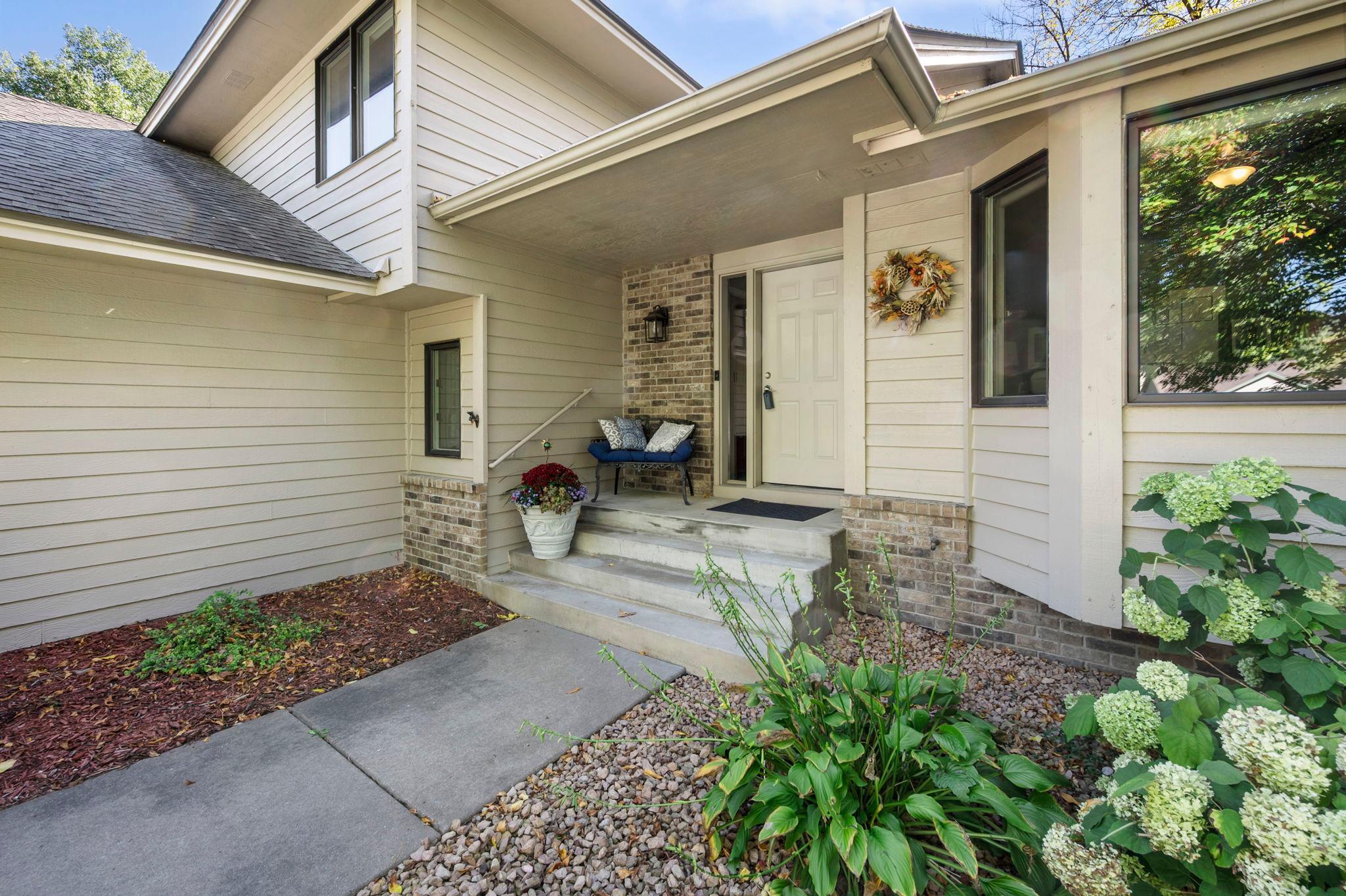 1205 Hilloway Circle Property Photo 3