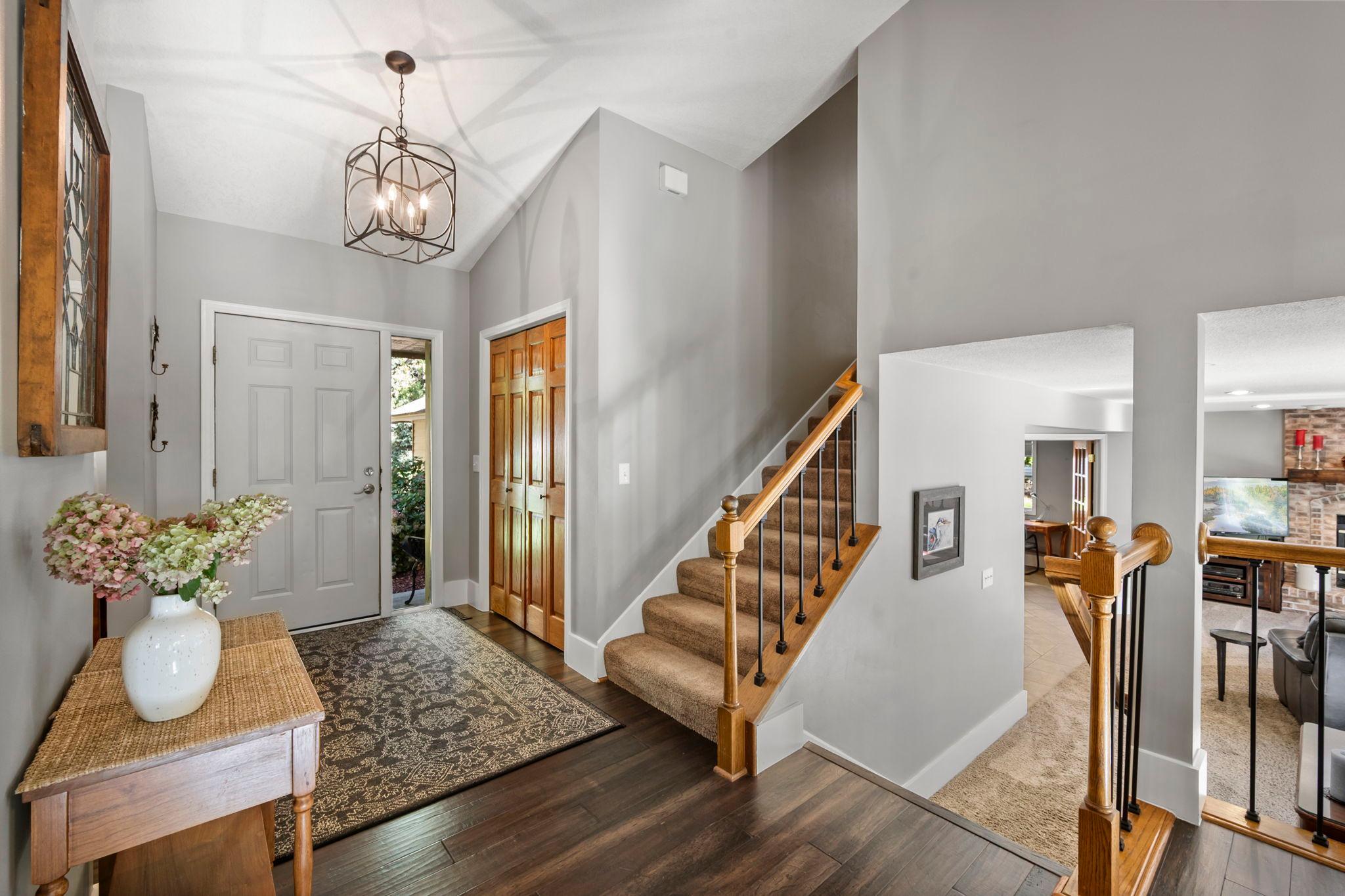 1205 Hilloway Circle Property Photo 4