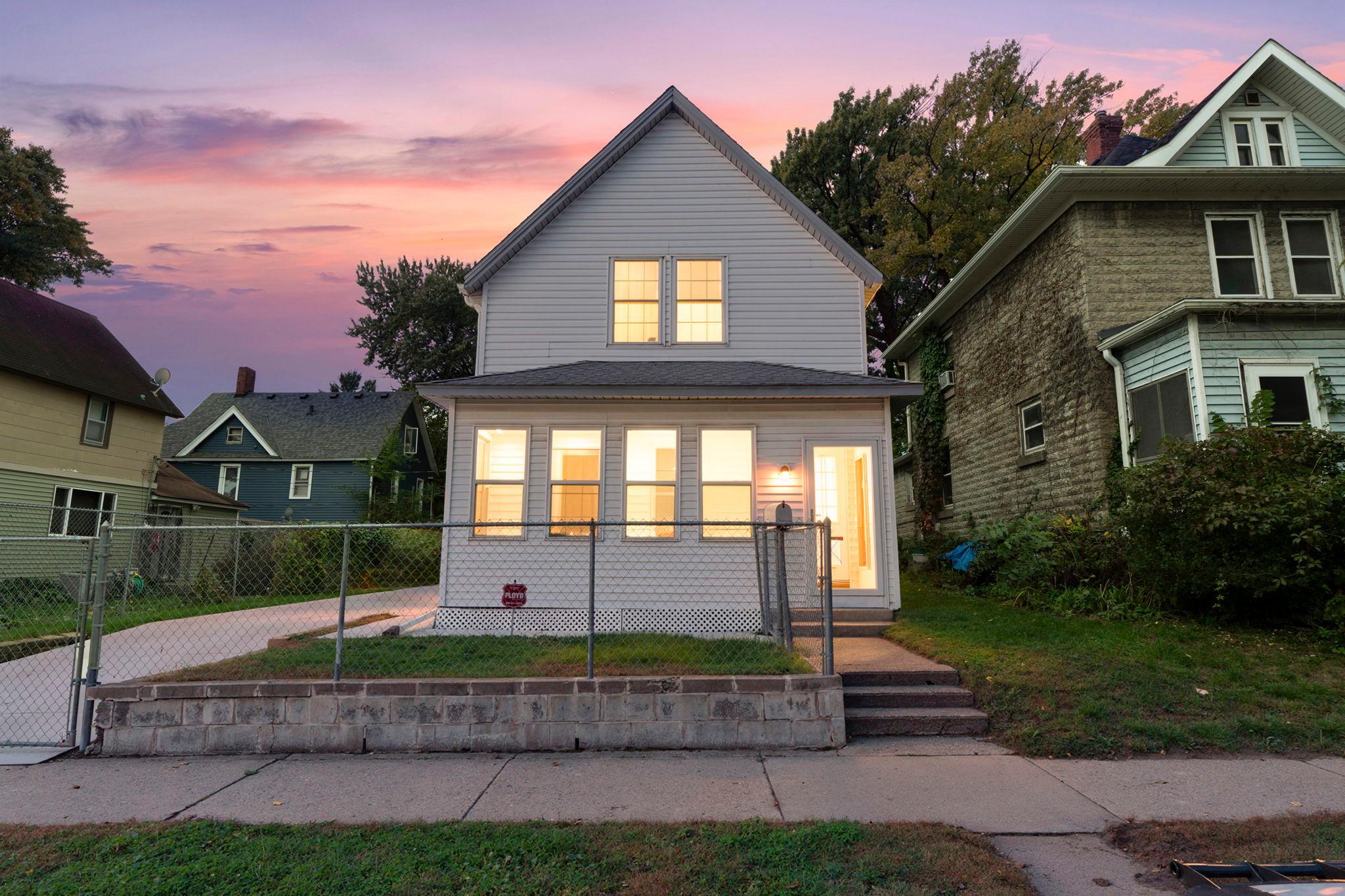 909 Park Street Property Photo 1