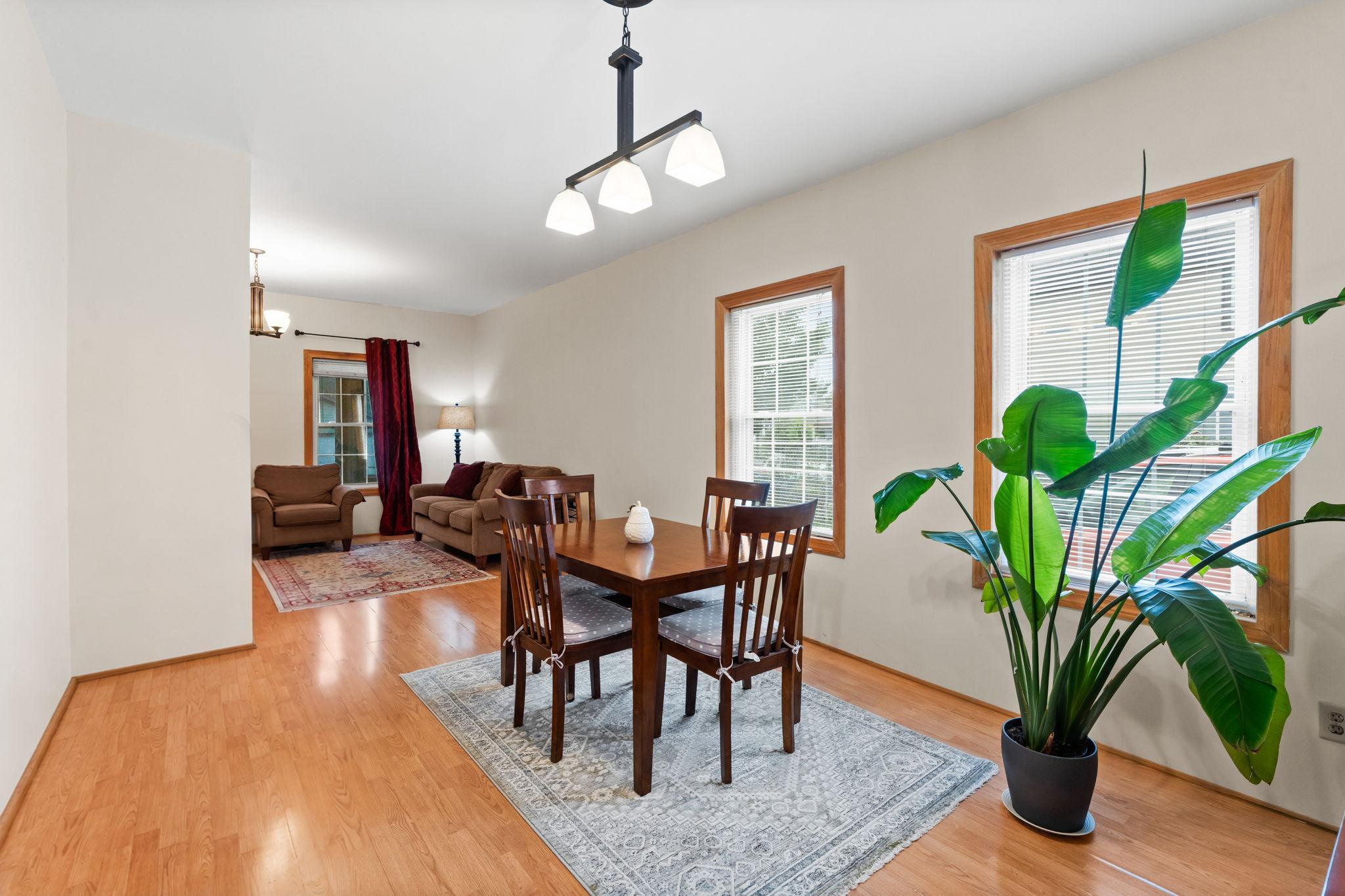 909 Park Street Property Photo 8
