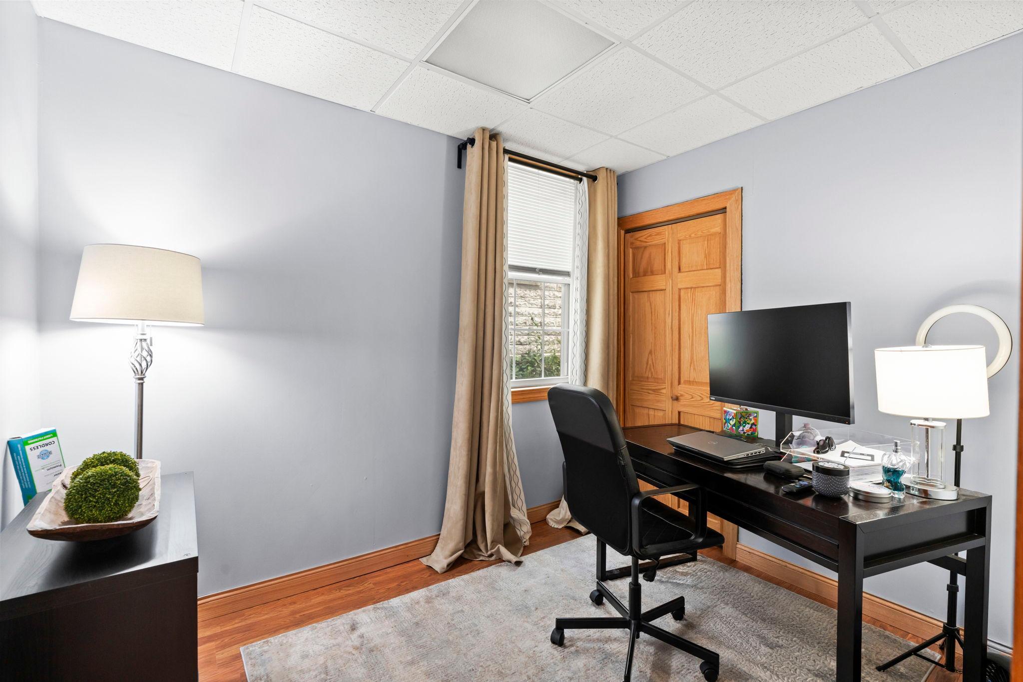 909 Park Street Property Photo 15