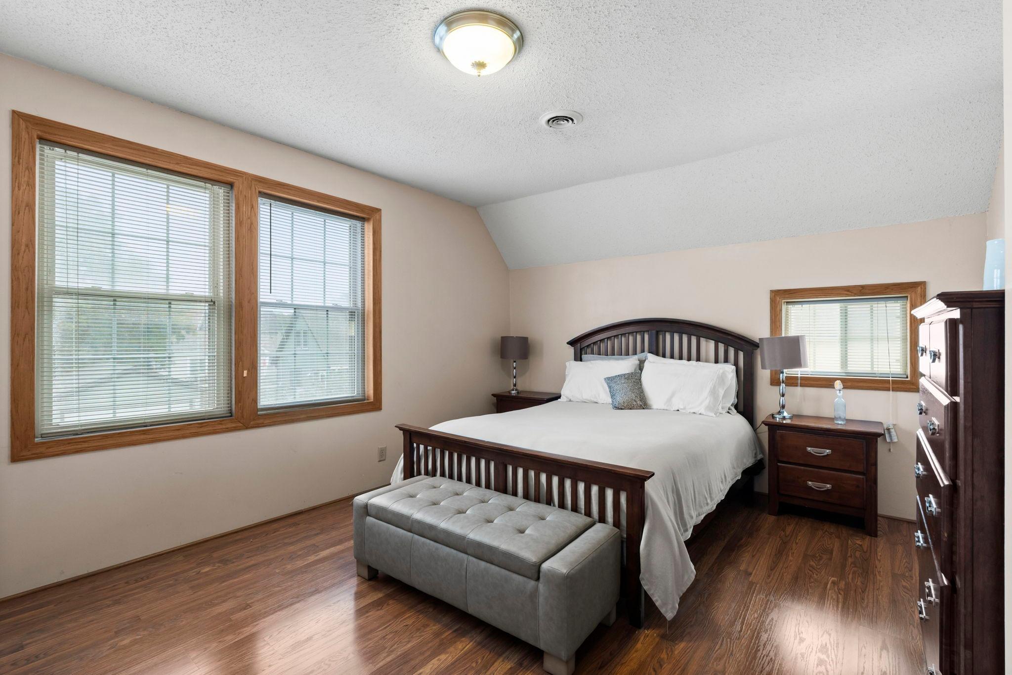 909 Park Street Property Photo 18
