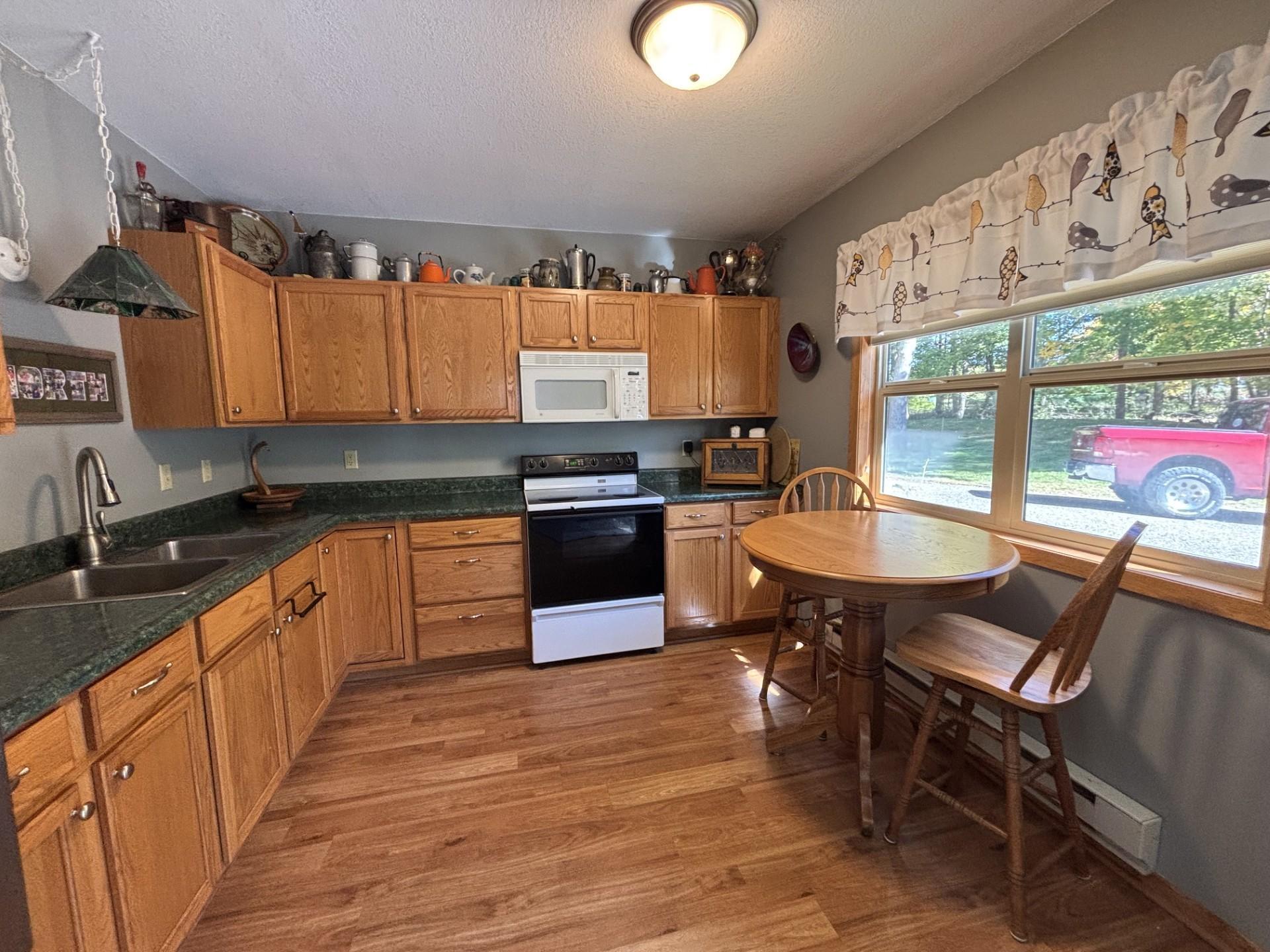 45578 Chippewa Way Property Photo 5