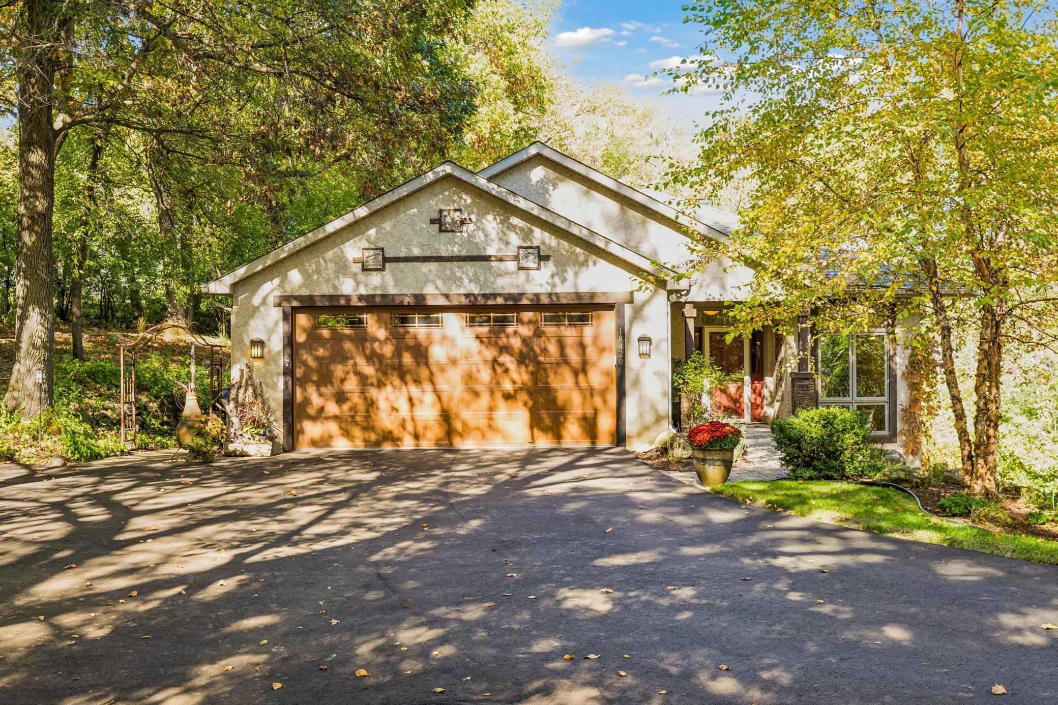 18420 Old Excelsior Boulevard Property Photo 4