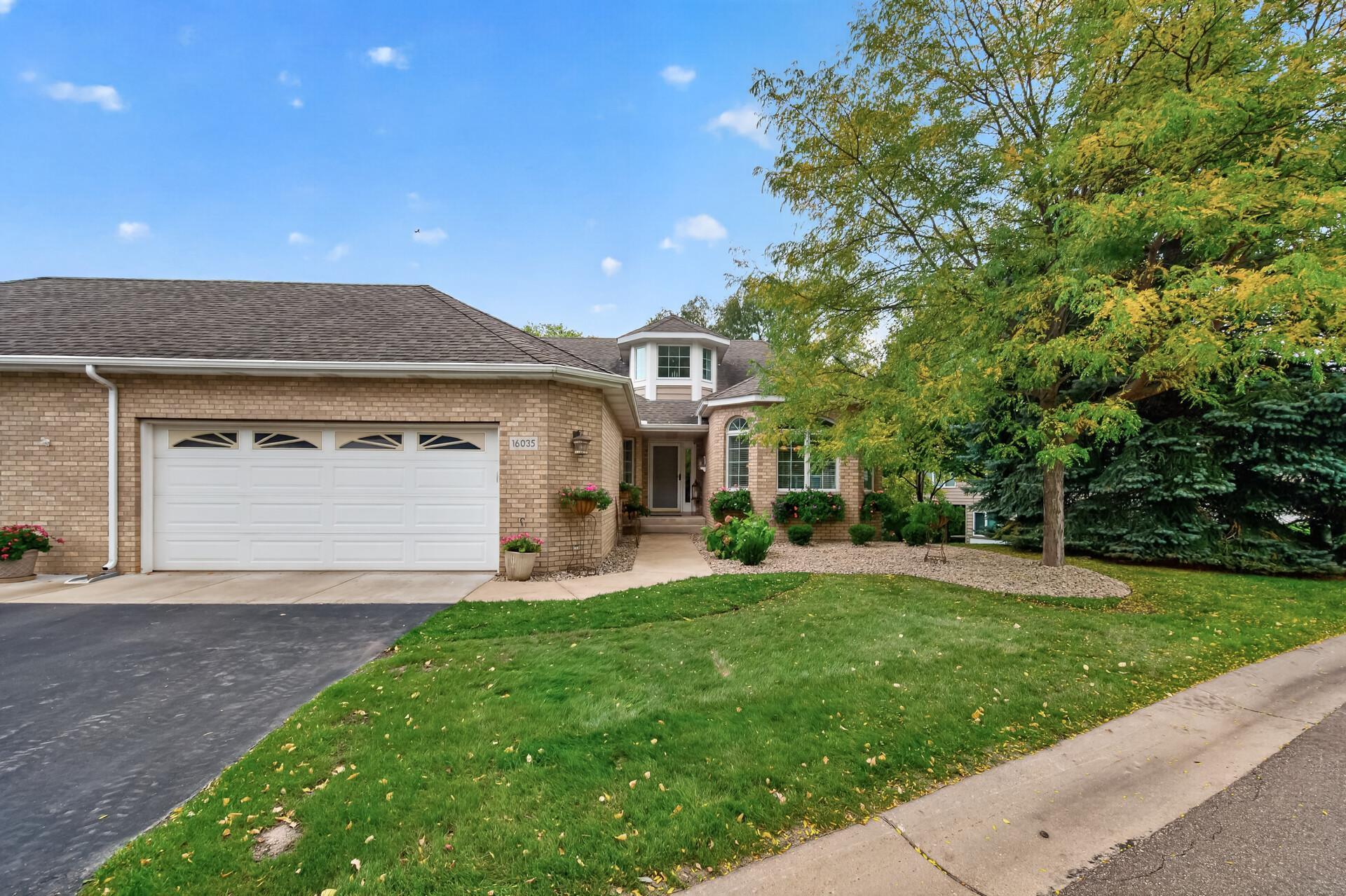 16035 38th Avenue N Property Photo 1