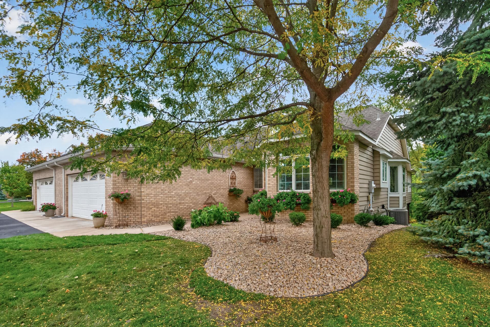 16035 38th Avenue N Property Photo 2