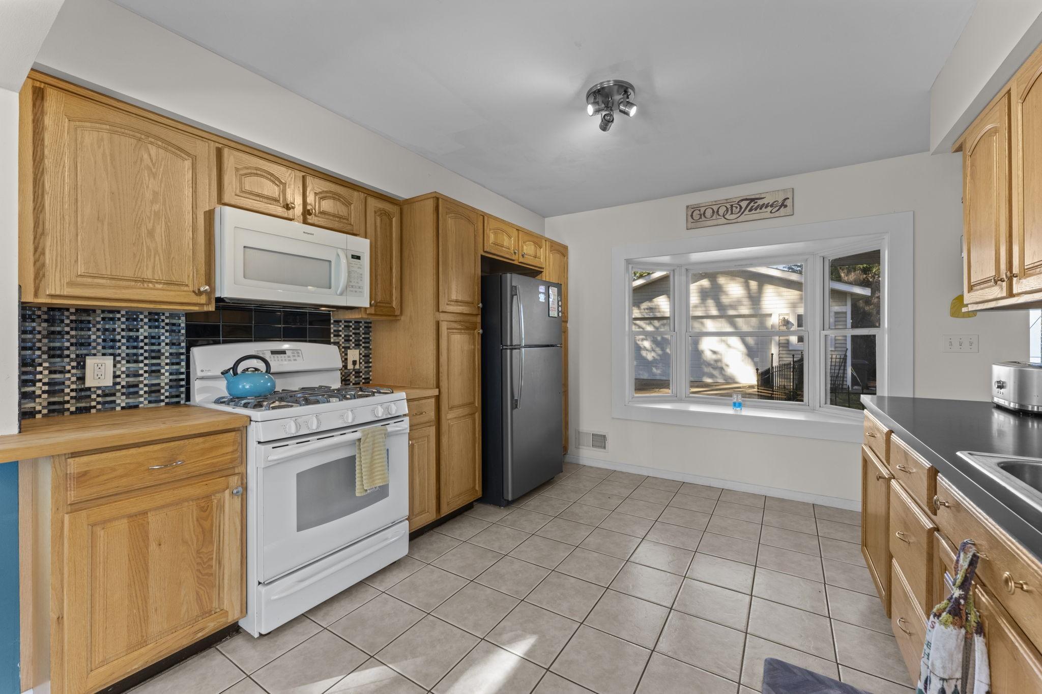 5347 Morgan Avenue N Property Photo 6