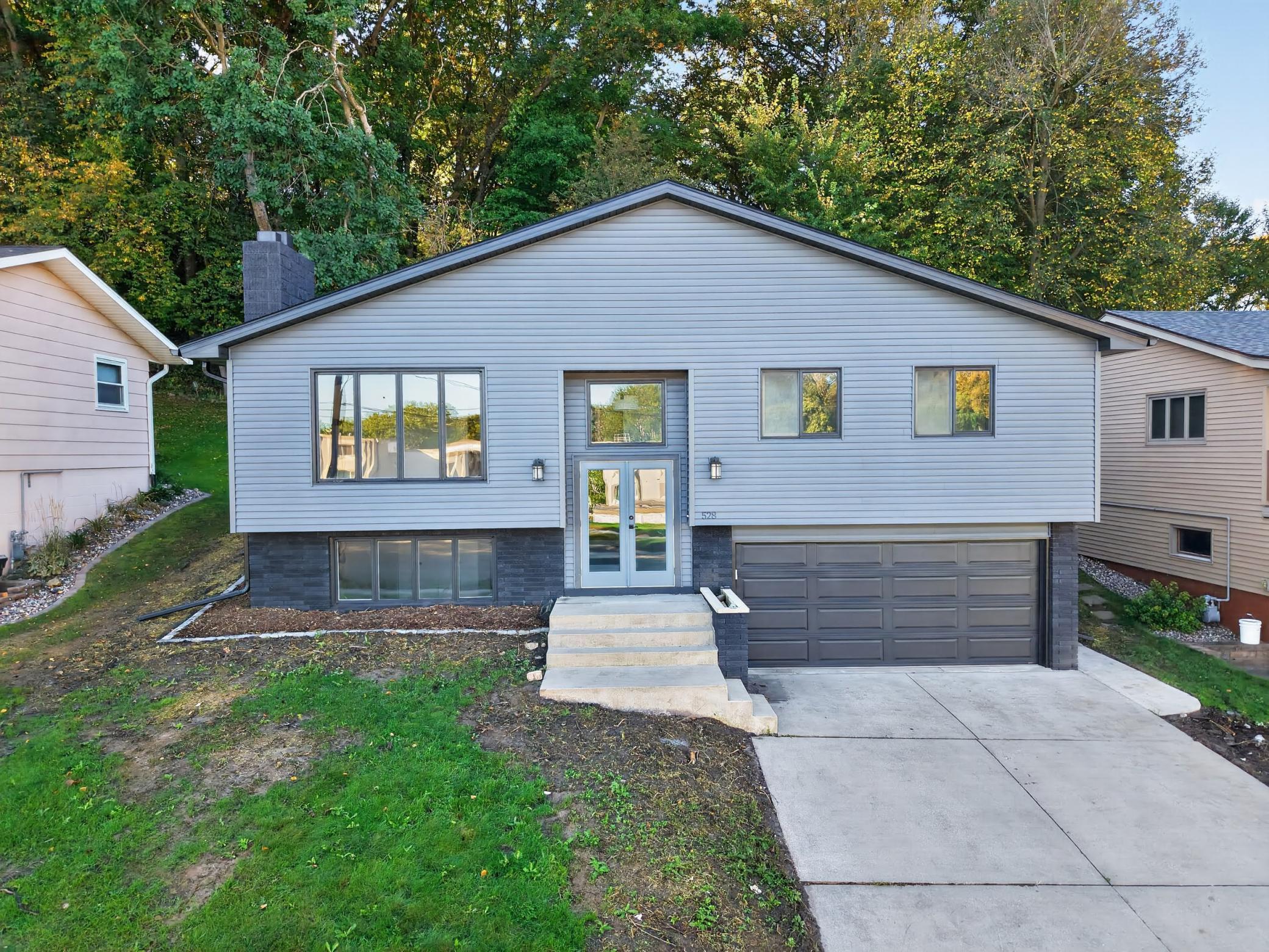 528 19th Street Nw Property Photo 1