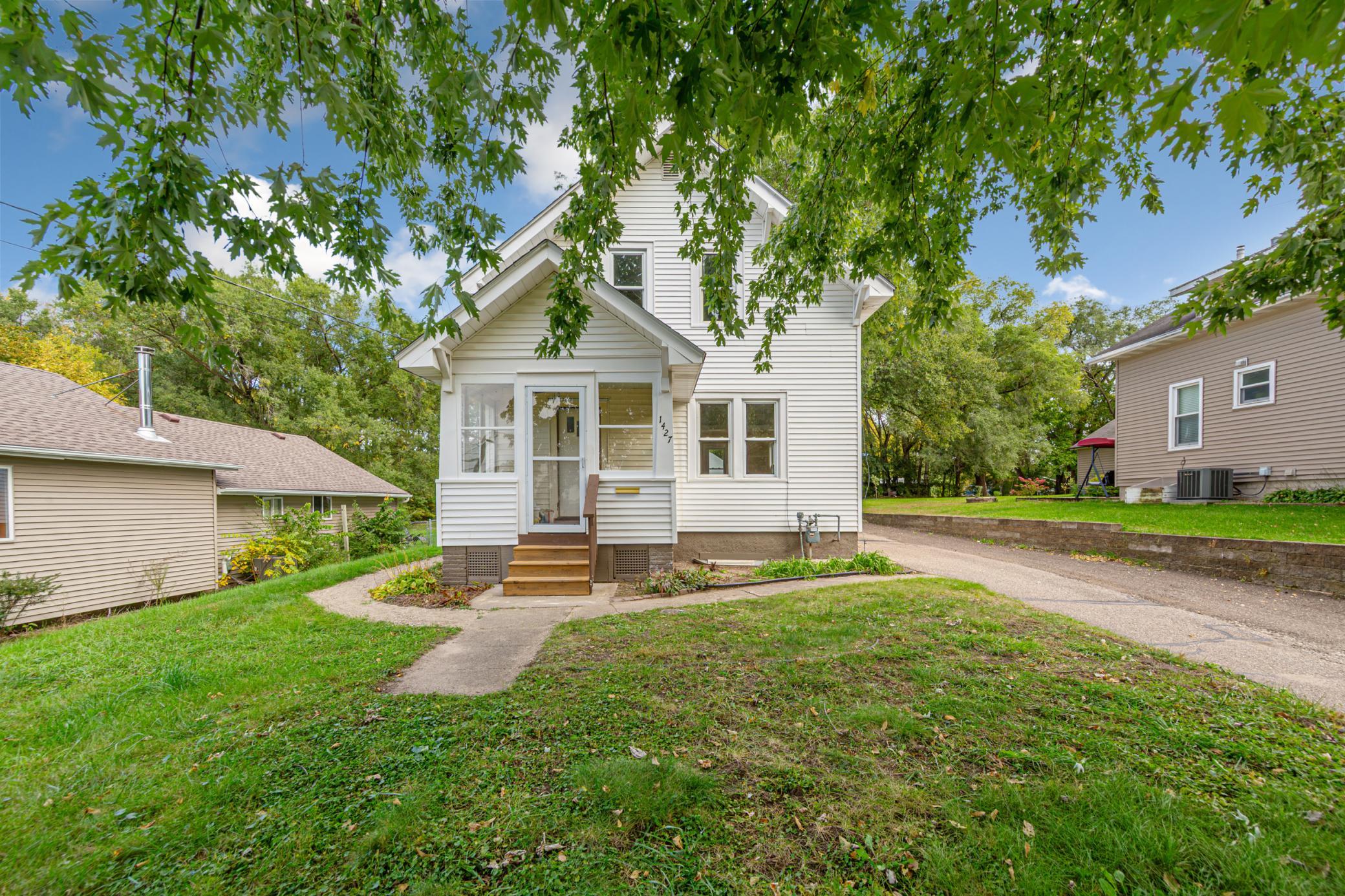 1427 Central Avenue N Property Photo 1