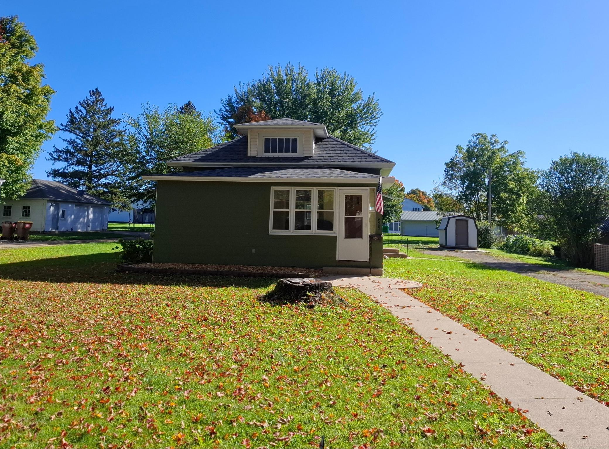 625 N Section Avenue Property Photo 1