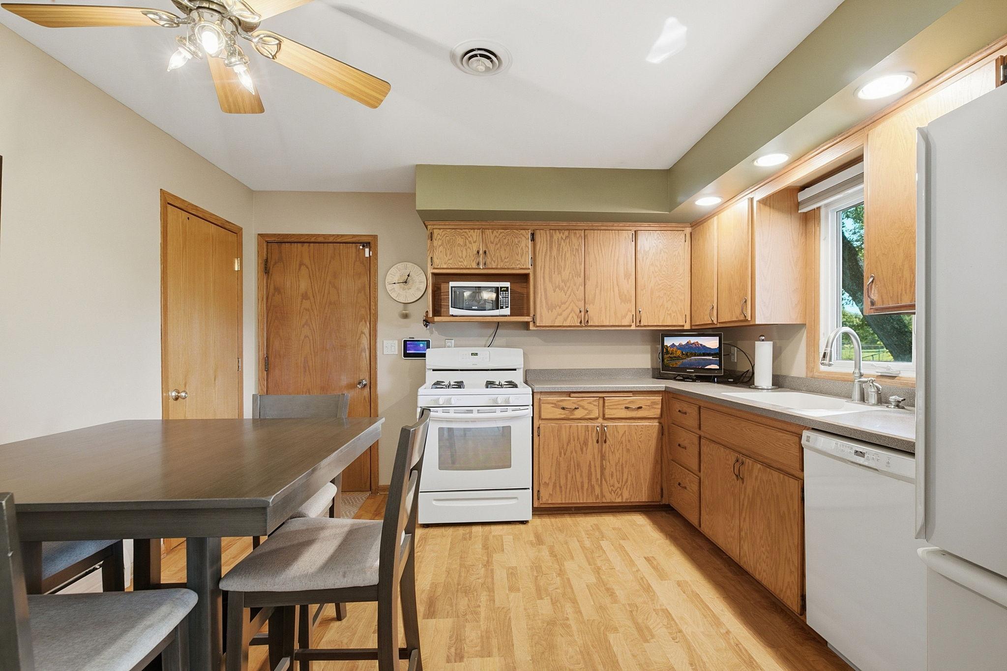 2128 Shale Lane Property Photo 8