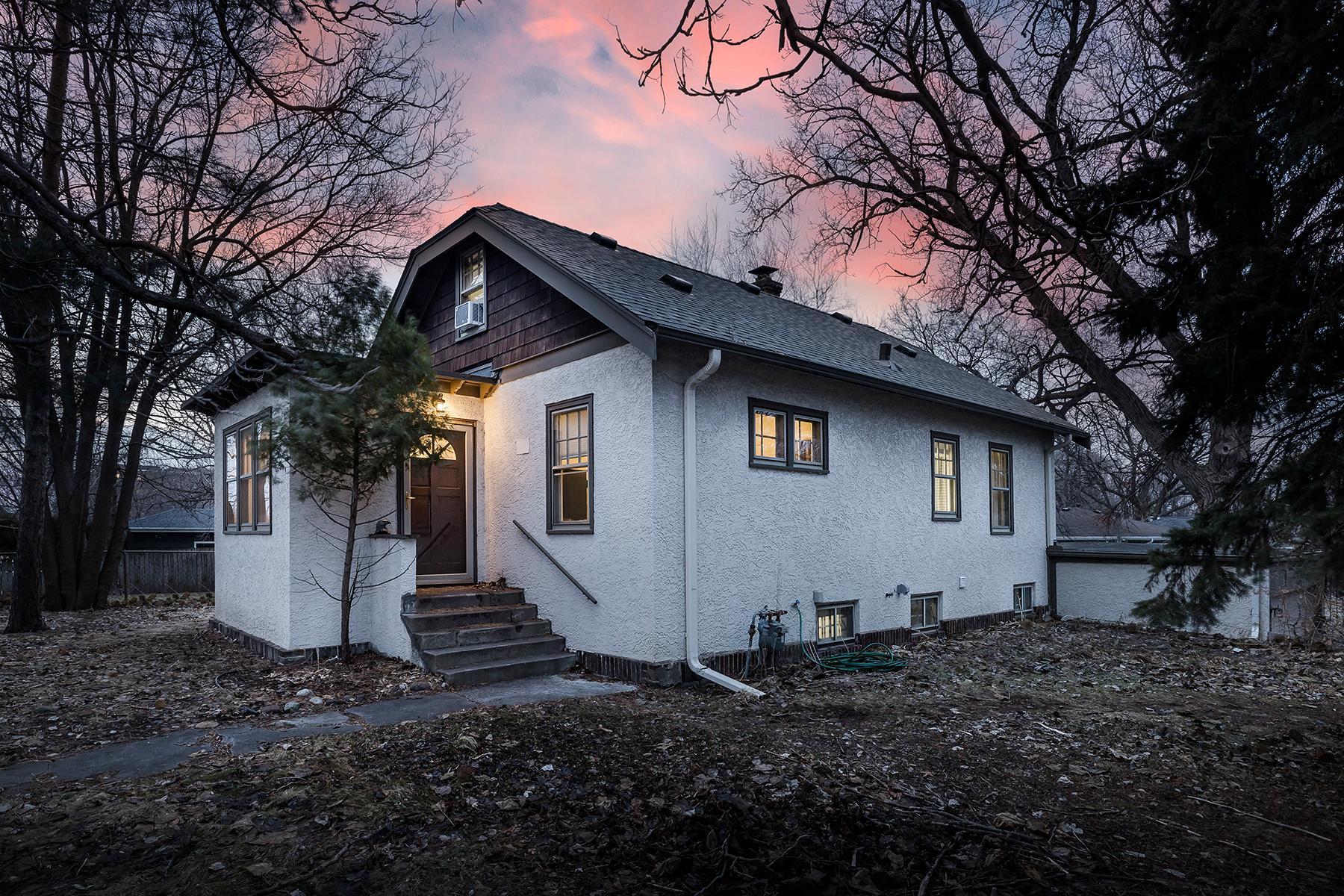 4900 Old Cedar Lake Road Property Photo 1
