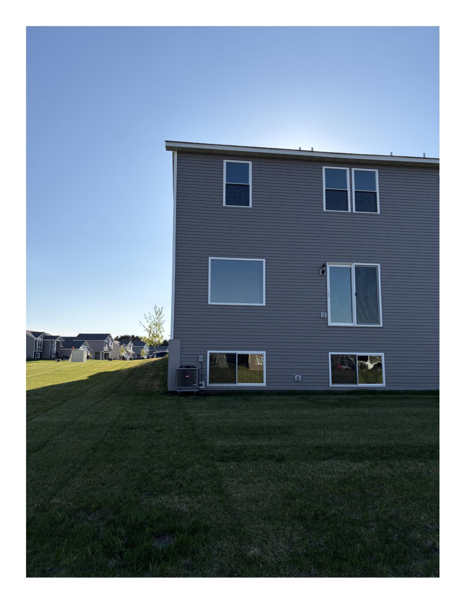 39723 Fallbrook Avenue Property Photo 3