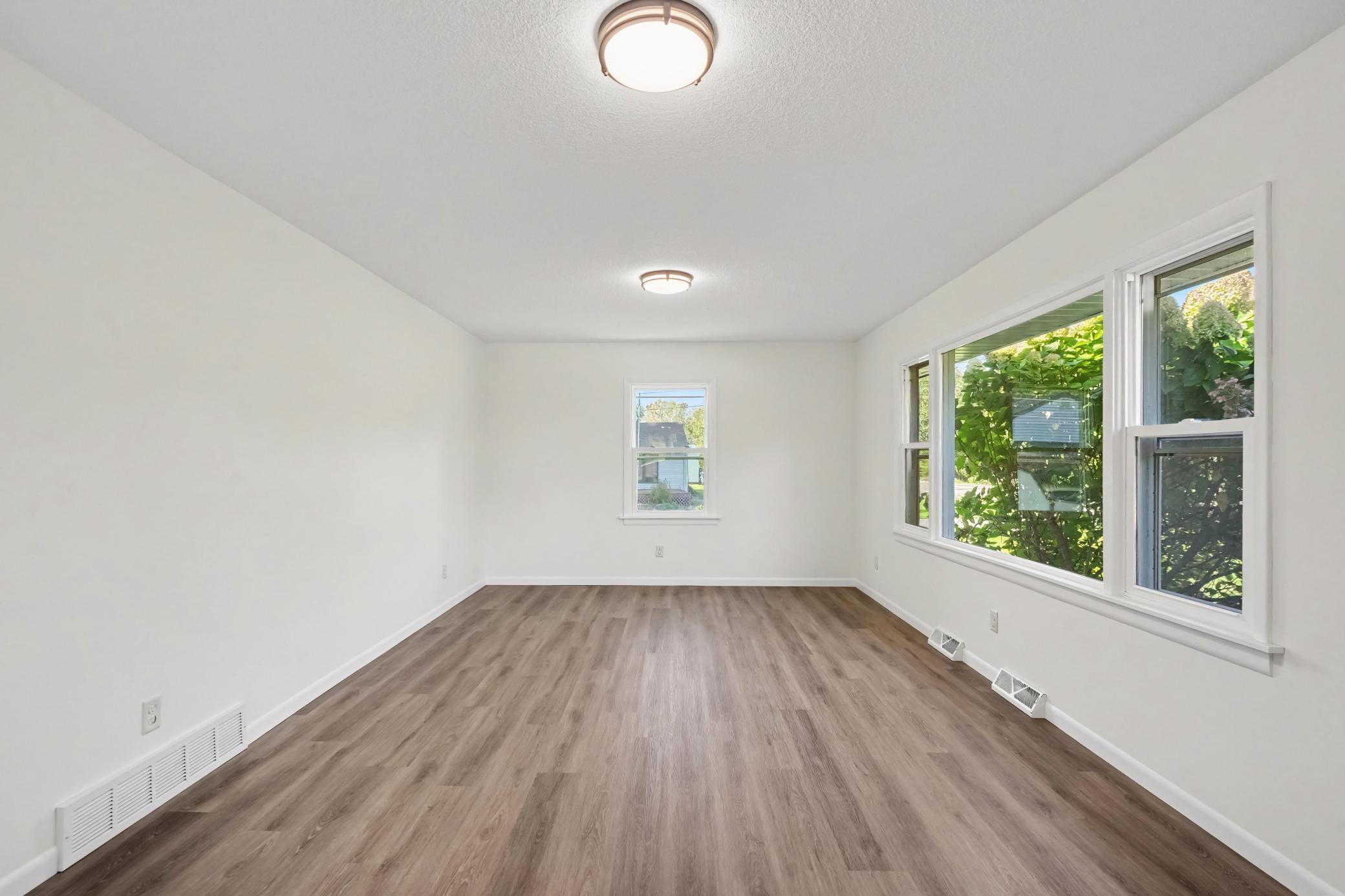 435 Spring Creek Road S Property Photo 5