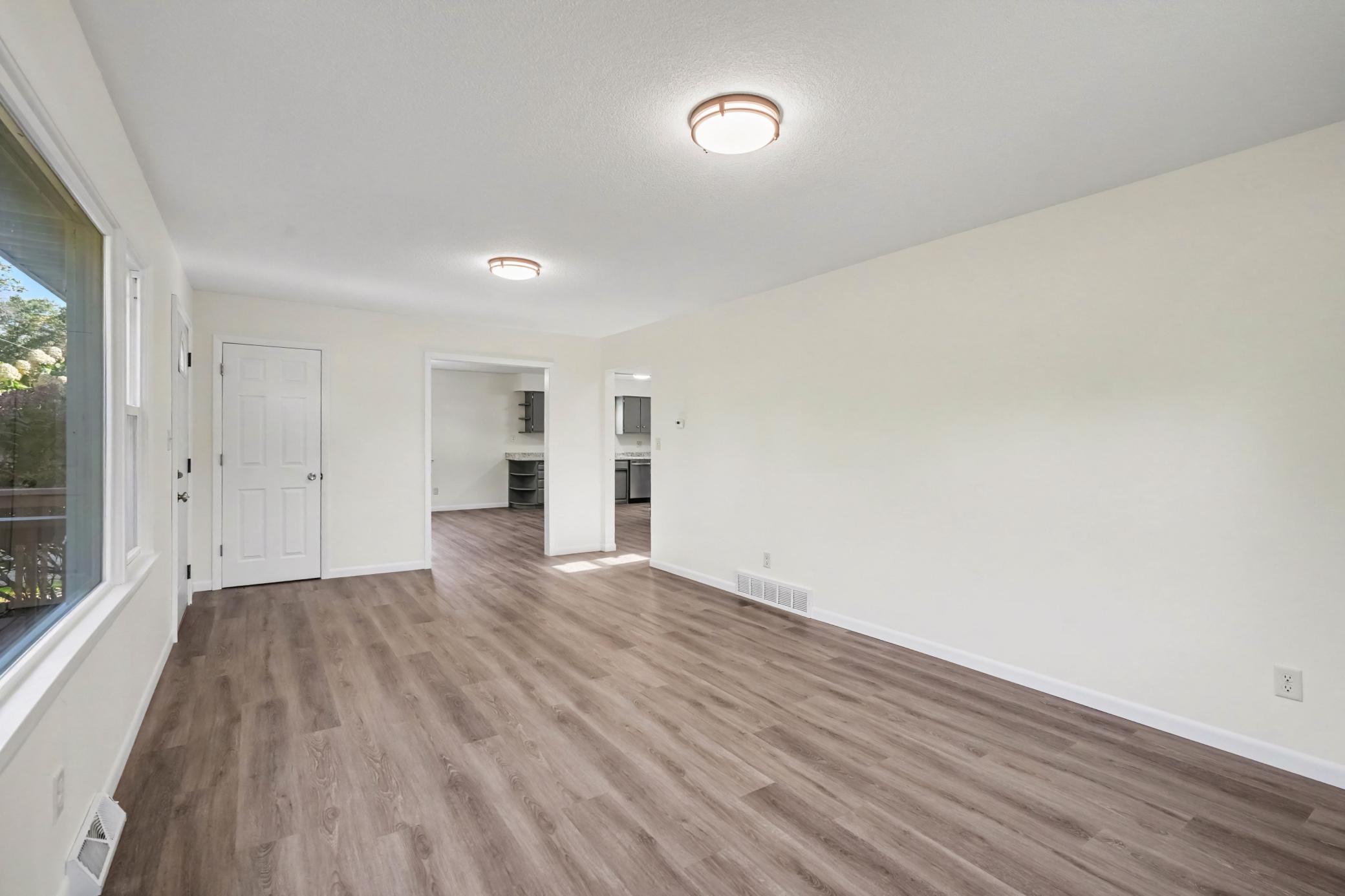 435 Spring Creek Road S Property Photo 12