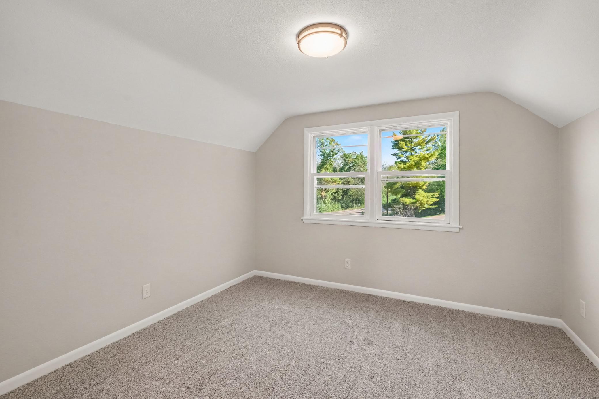 435 Spring Creek Road S Property Photo 16