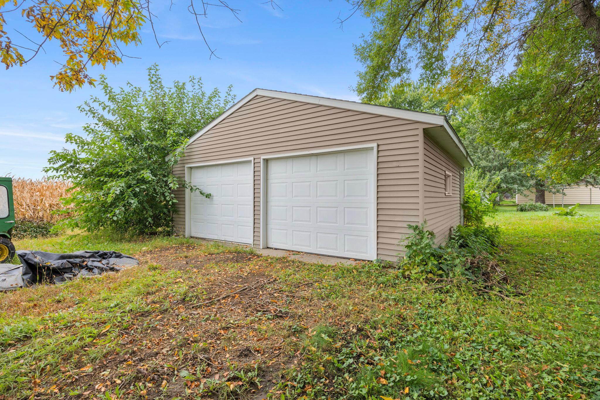 90 10th Street Se Property Photo 2