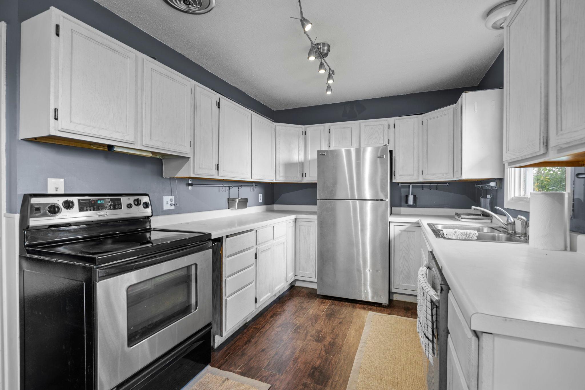 90 10th Street Se Property Photo 4