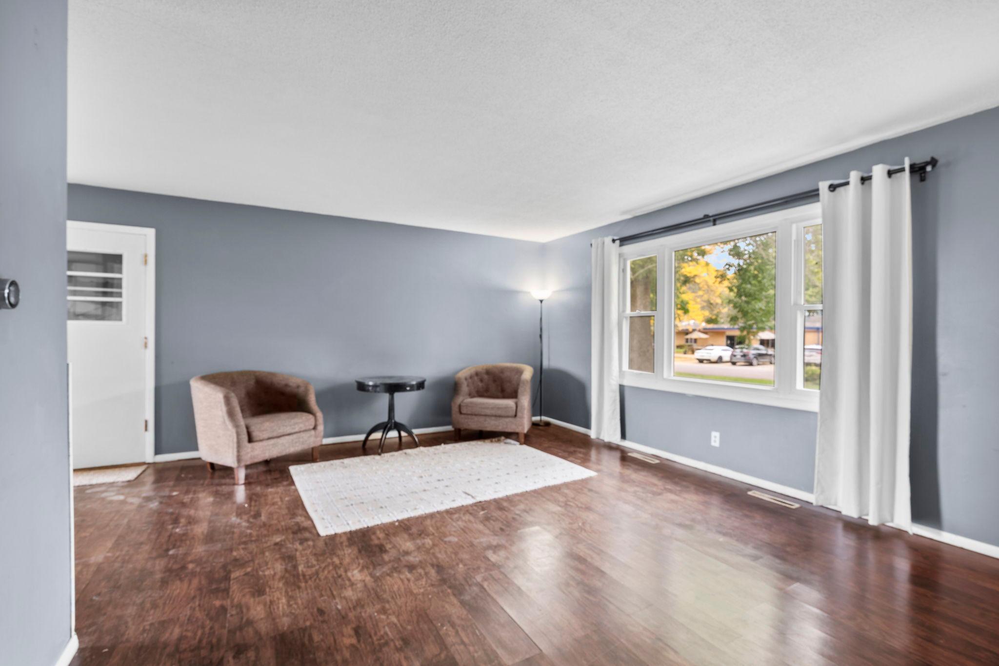 90 10th Street Se Property Photo 10