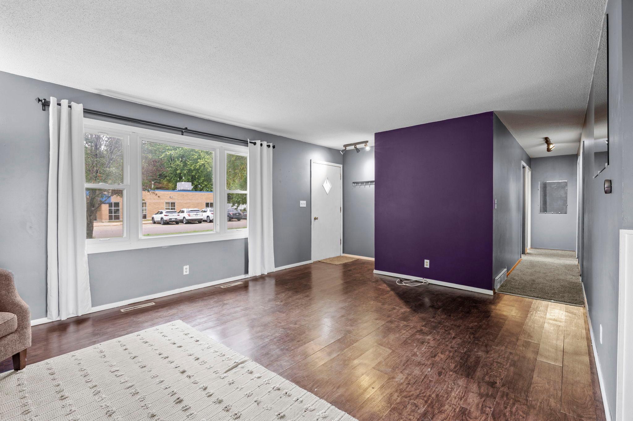 90 10th Street Se Property Photo 12