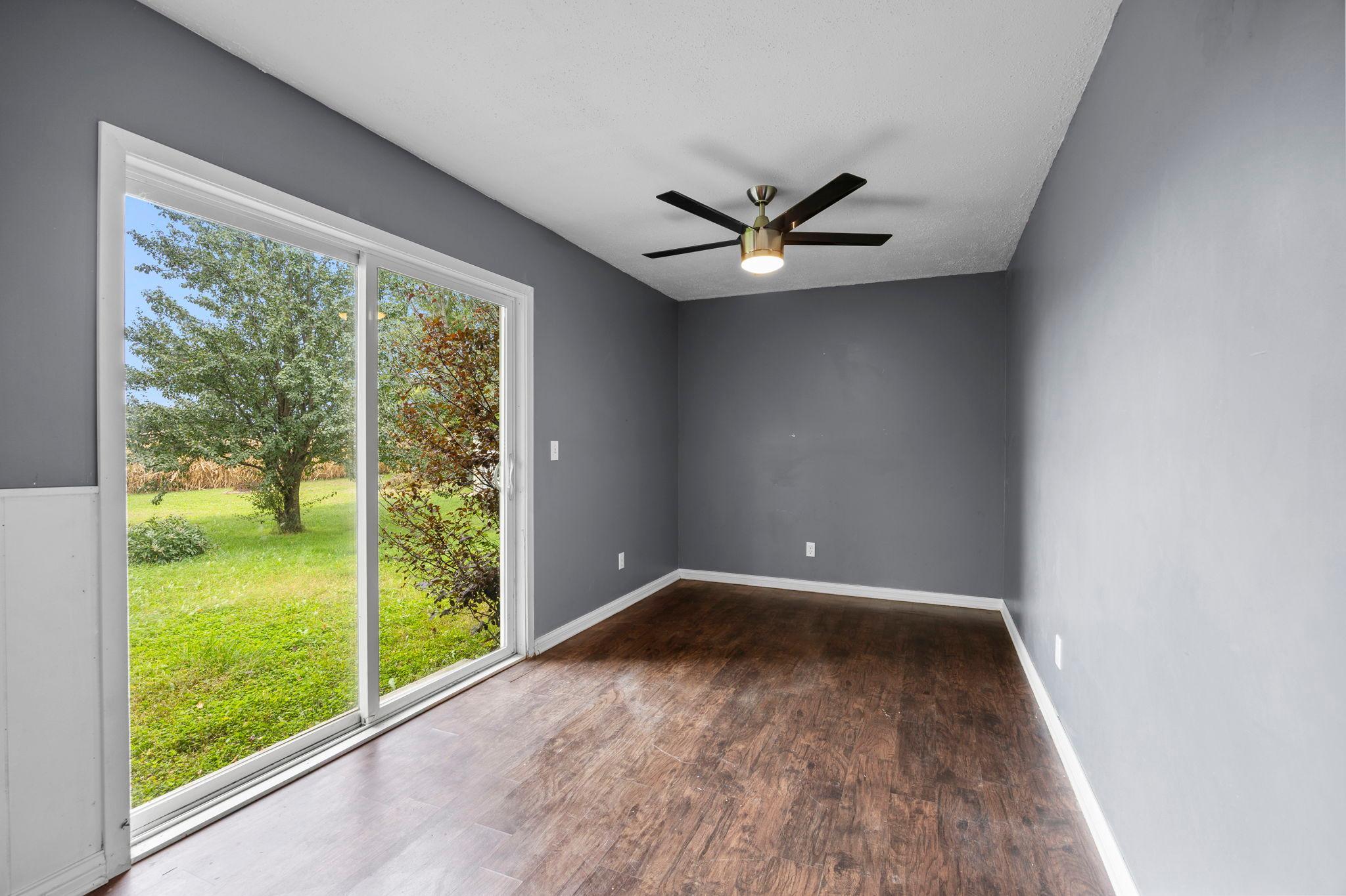 90 10th Street Se Property Photo 13