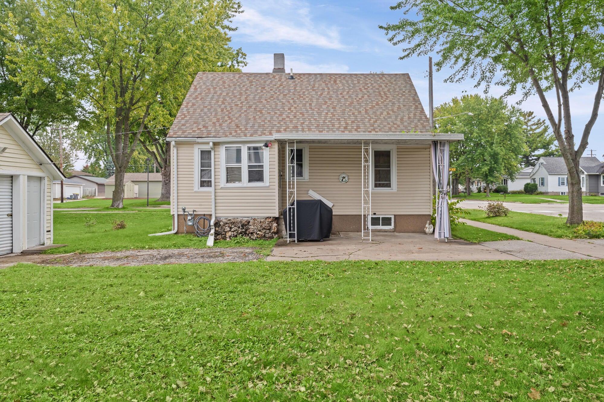 36 S Elm Street Property Photo 20