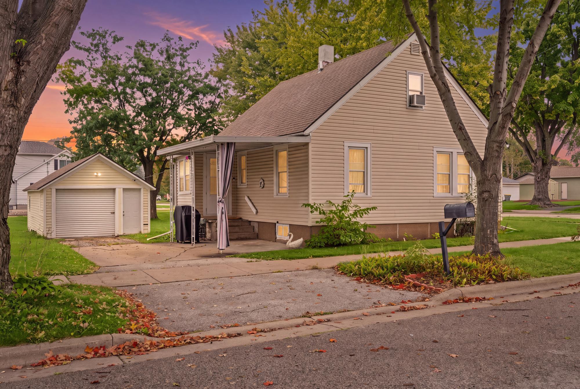 36 S Elm Street Property Photo 22