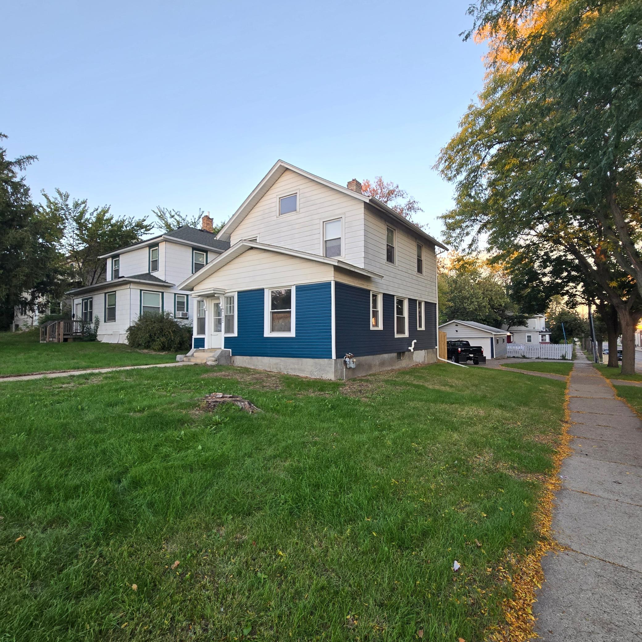 2102 Lyndale Avenue N Property Photo 2