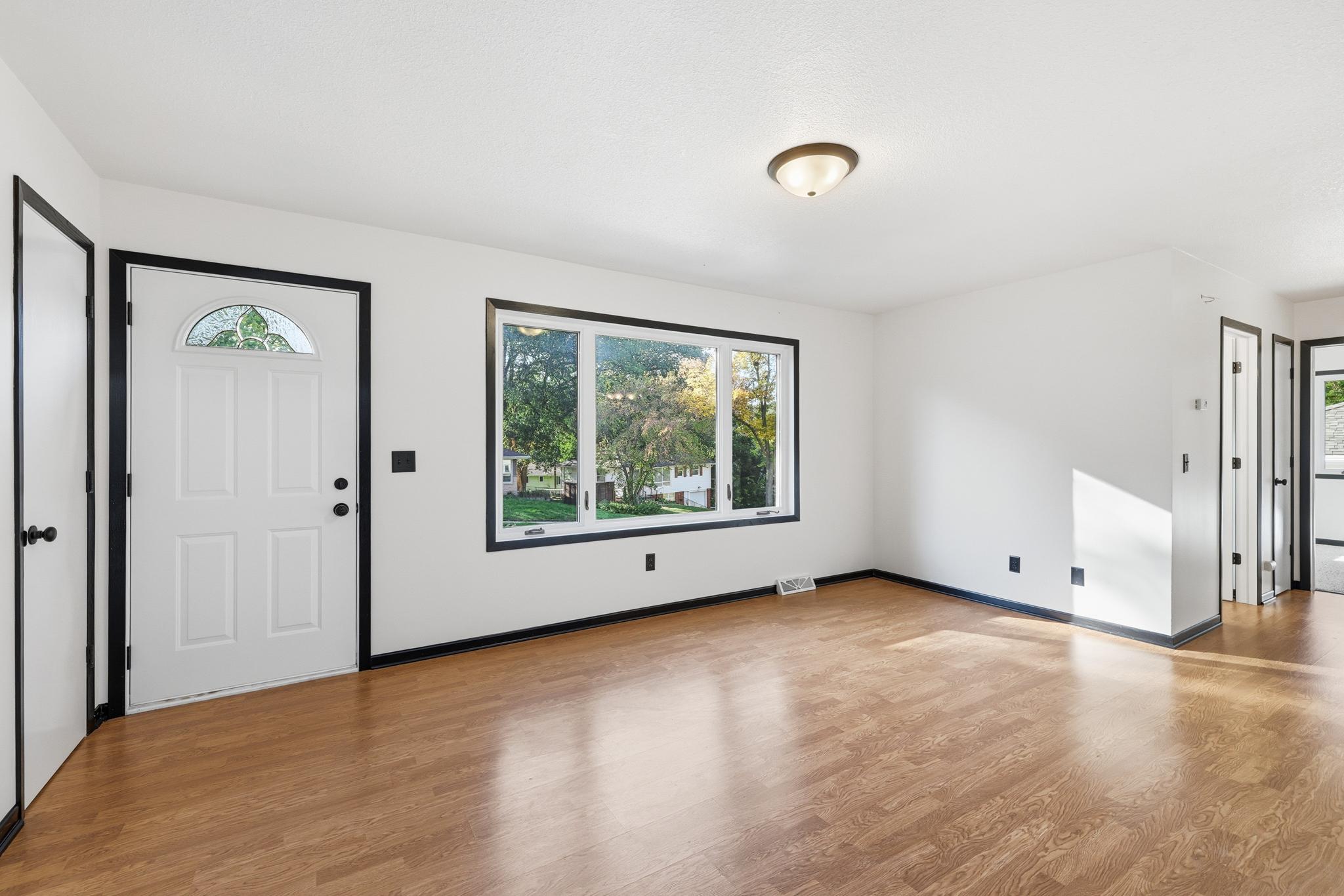 2642 11th Avenue Nw Property Photo 6