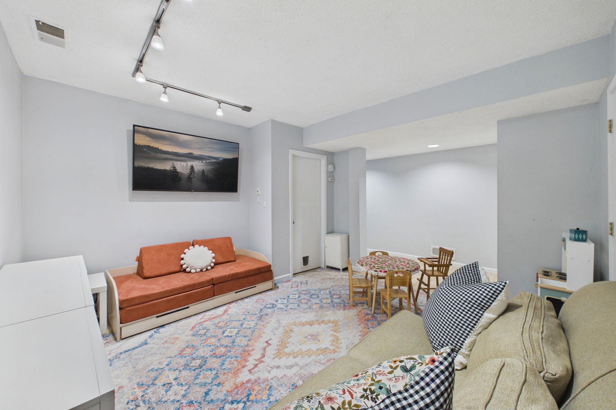 5115 Bloomington Avenue Property Photo 17