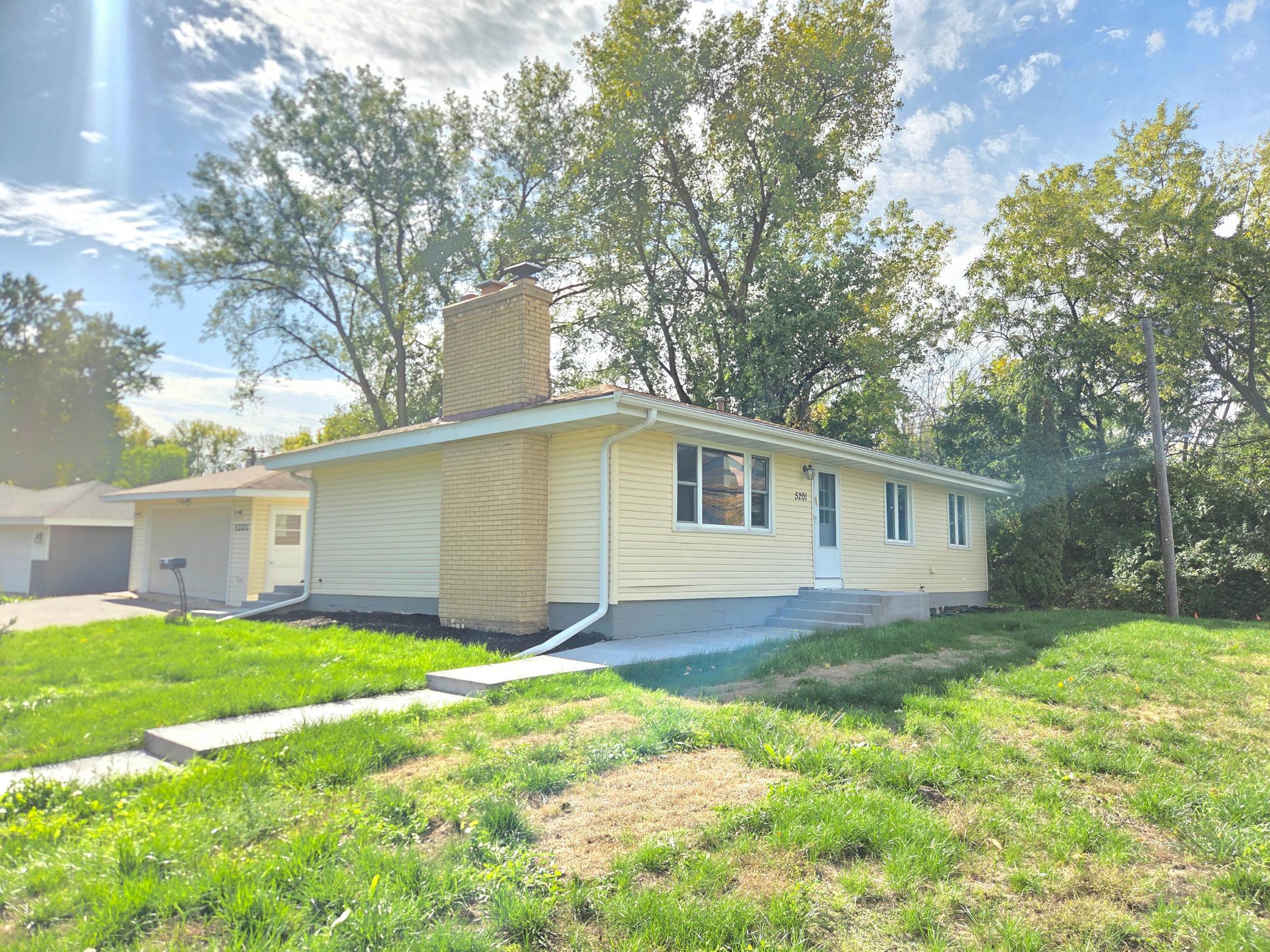 5201 W 84th Street Property Photo 2