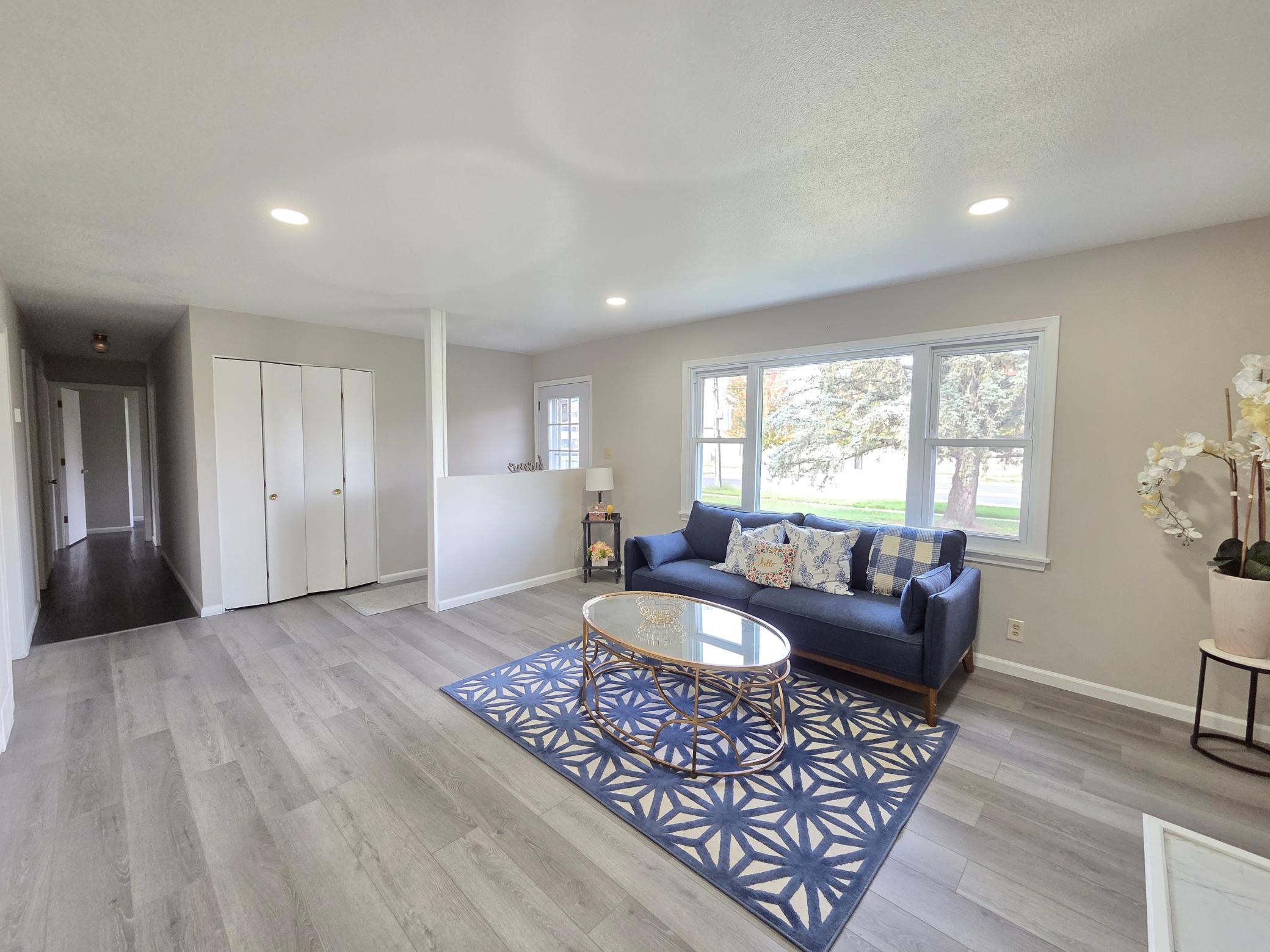 5201 W 84th Street Property Photo 7