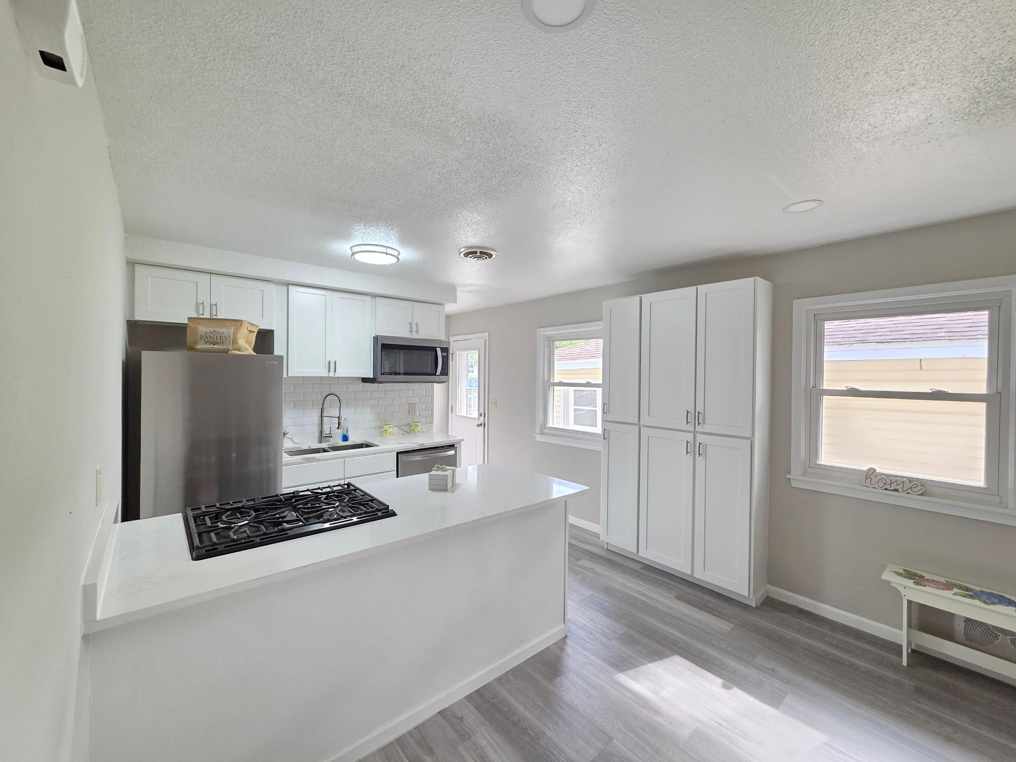 5201 W 84th Street Property Photo 11