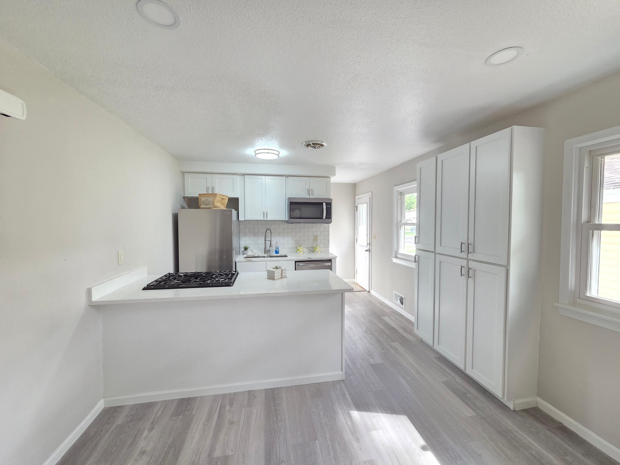 5201 W 84th Street Property Photo 14