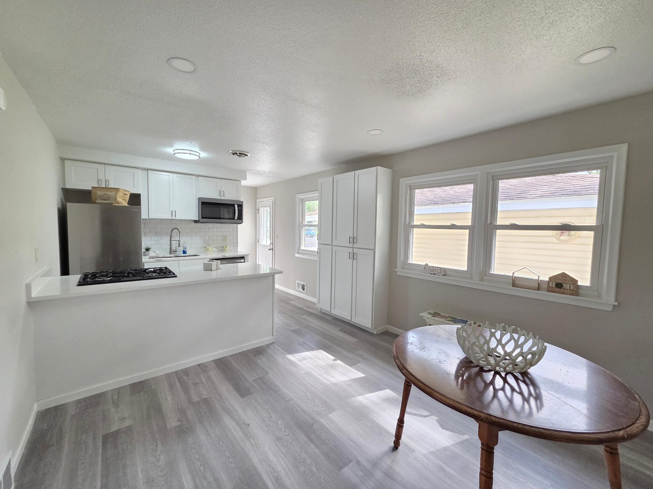 5201 W 84th Street Property Photo 15