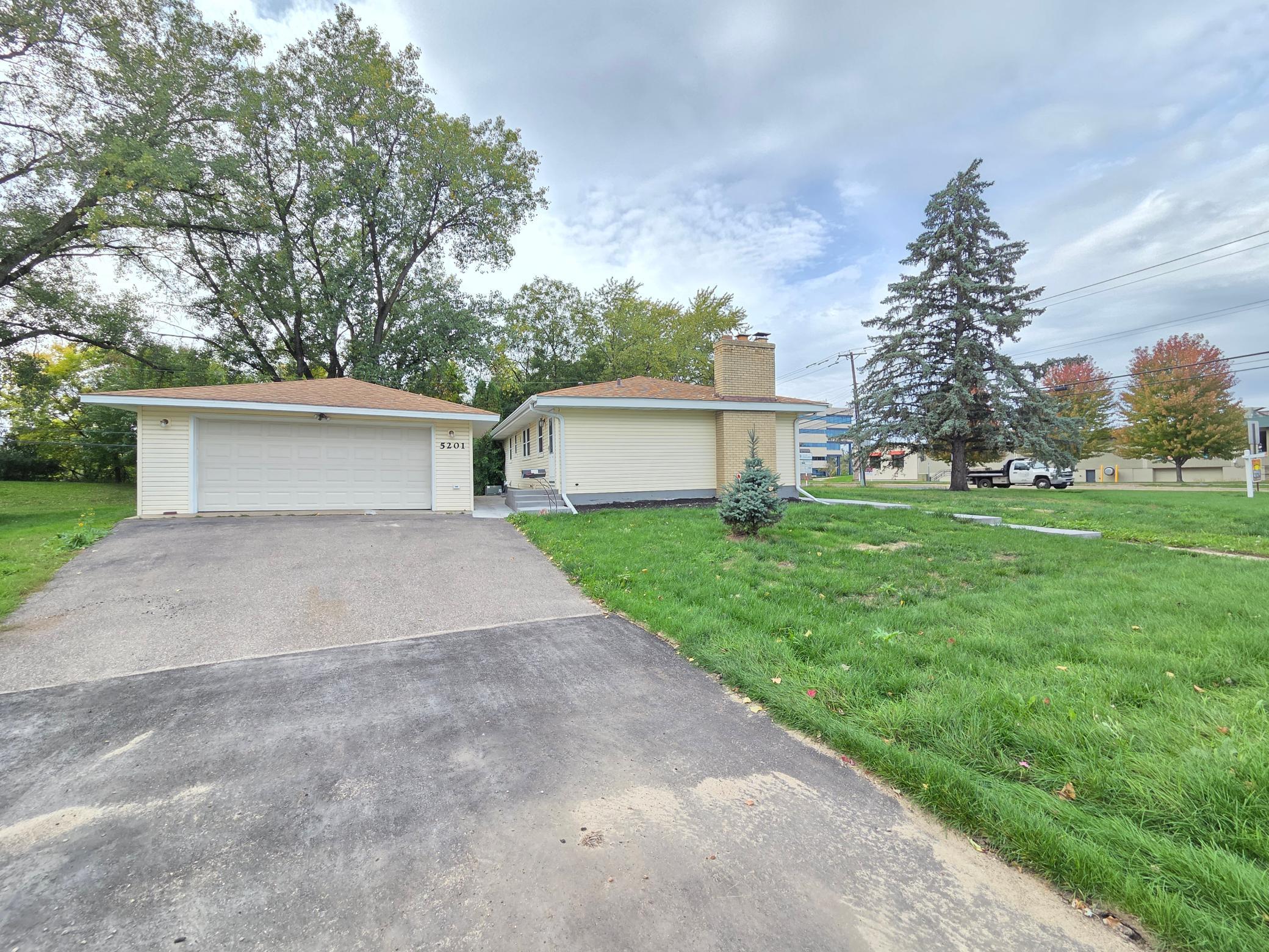 5201 W 84th Street Property Photo 39