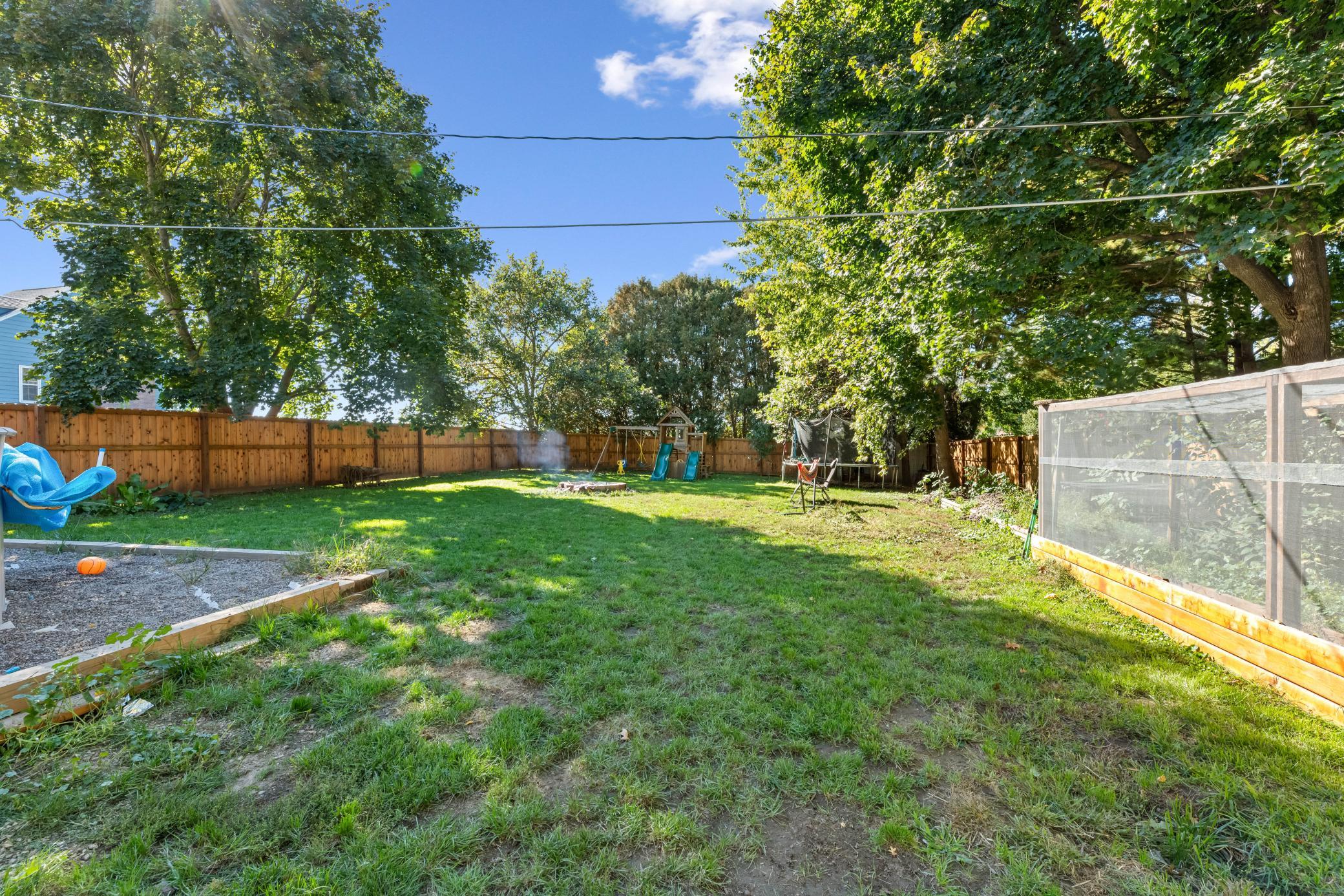 524 Marshall Street S Property Photo 33