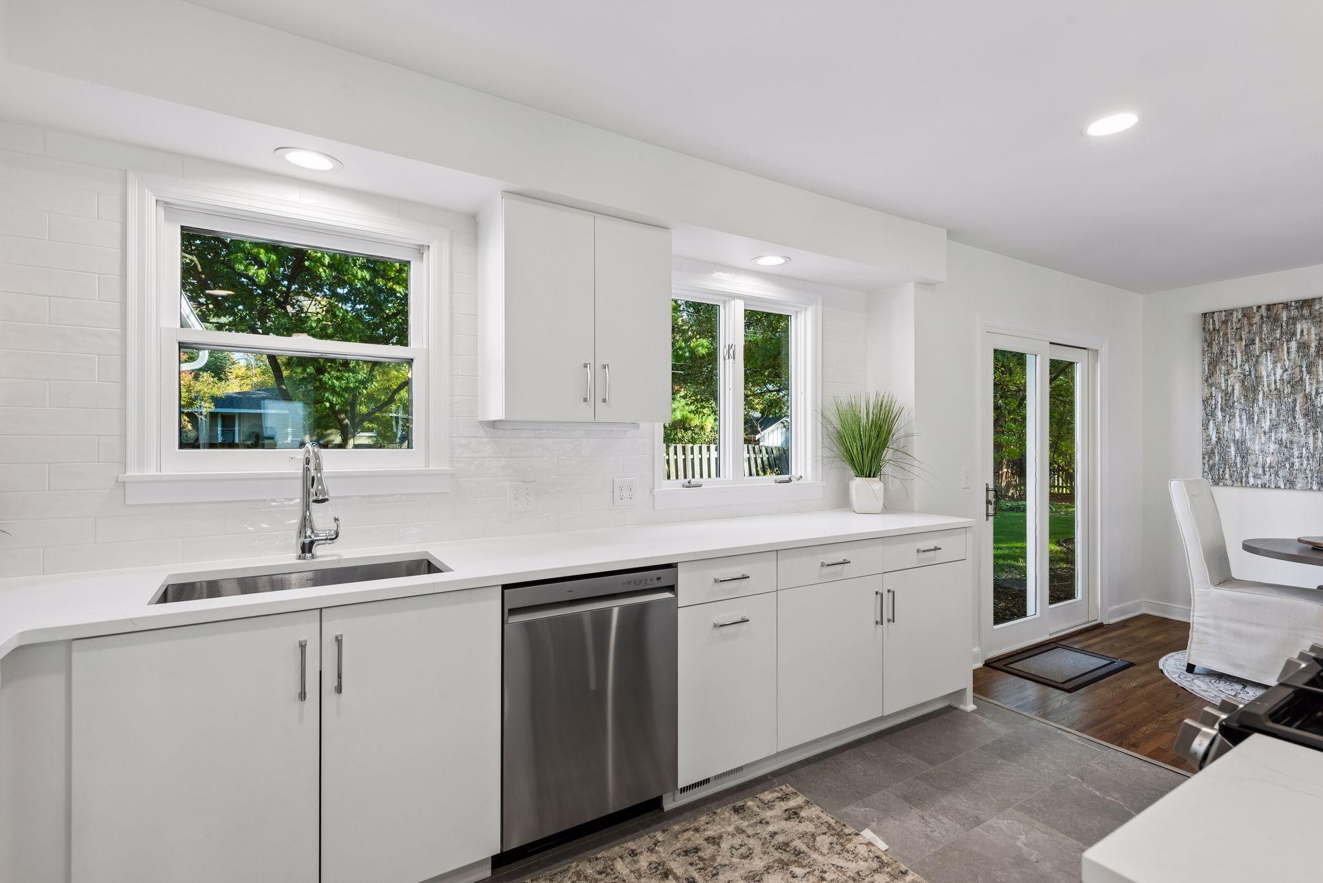 3525 The Mall Property Photo 15