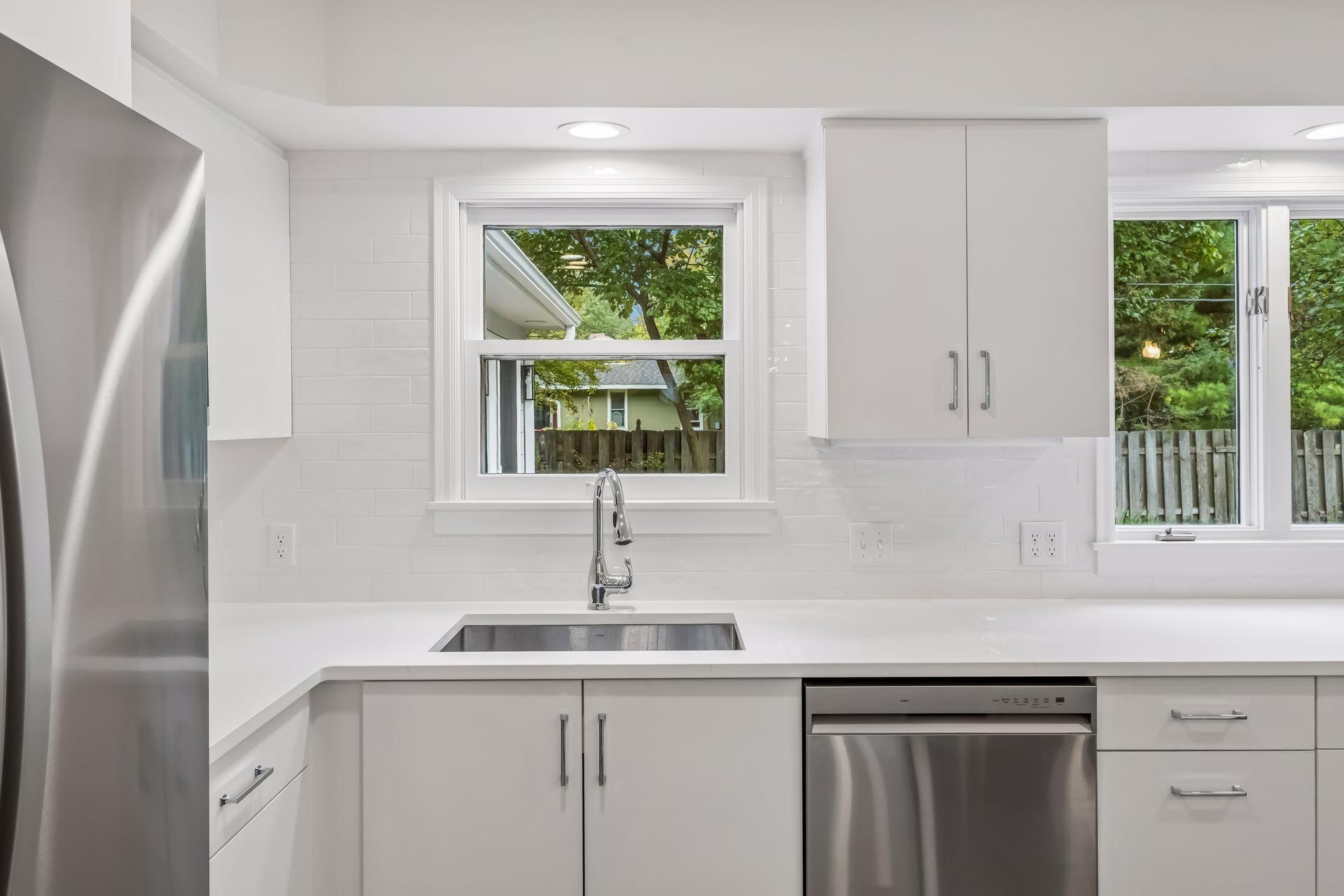 3525 The Mall Property Photo 18