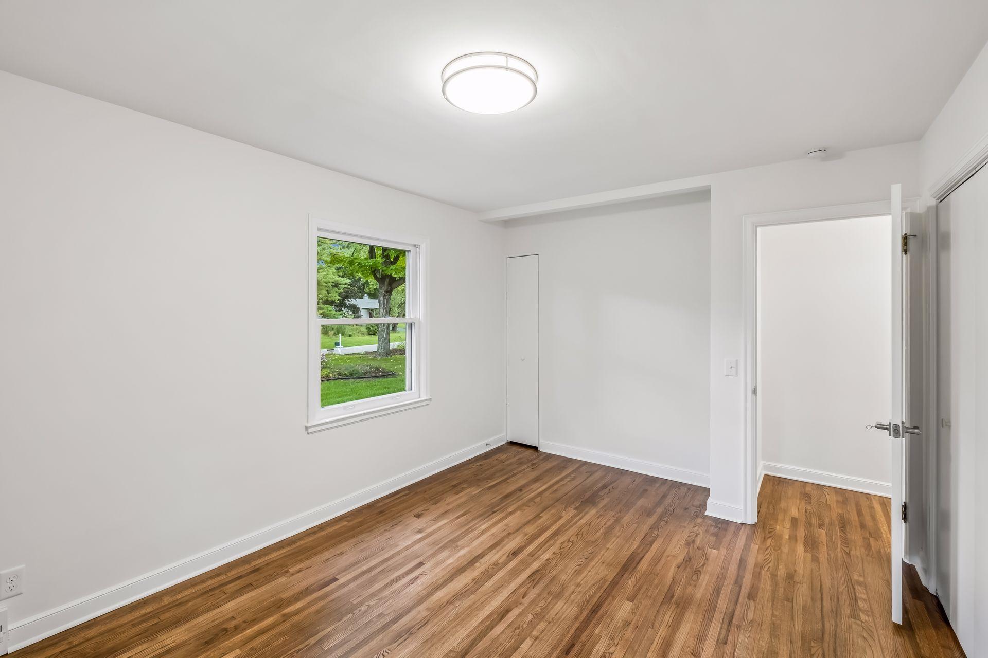 3525 The Mall Property Photo 25