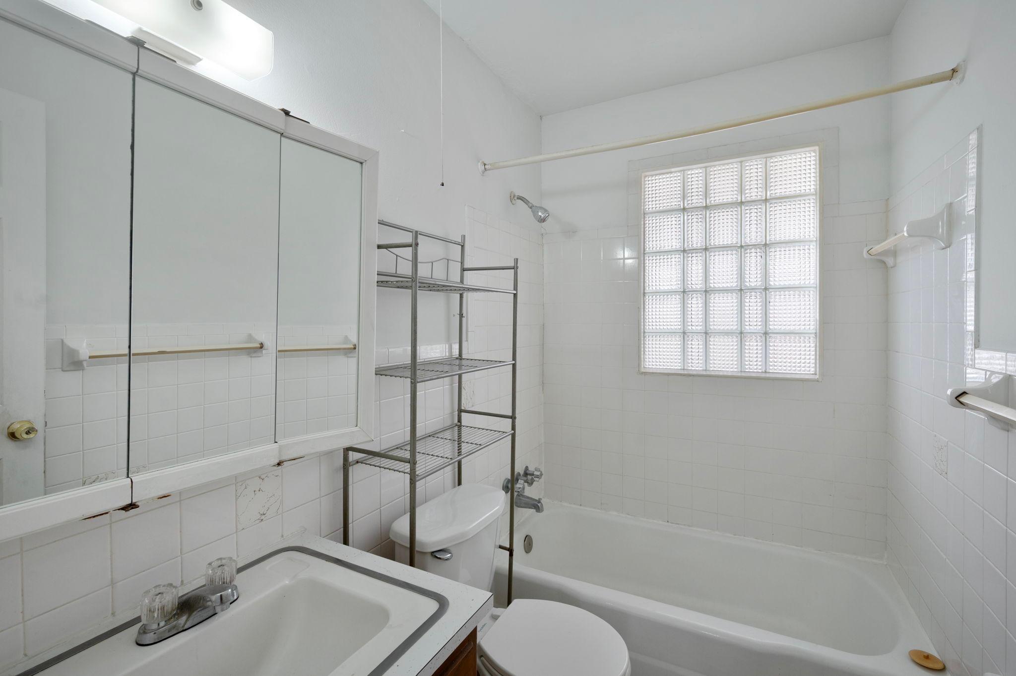 1094 25th Avenue Se Property Photo 6