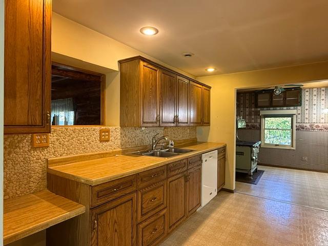 9801 Wildwood Road Ne Property Photo 10
