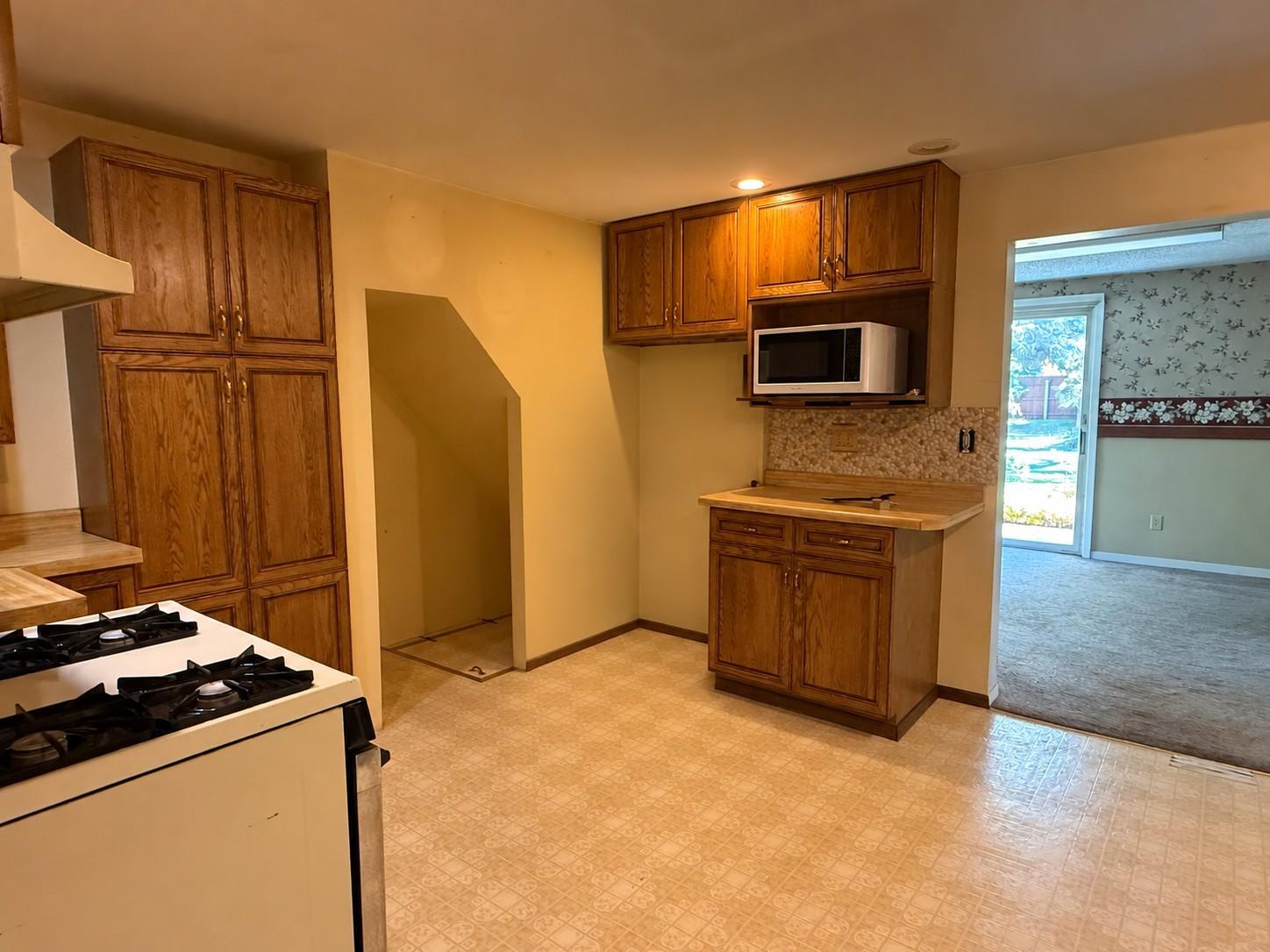 9801 Wildwood Road Ne Property Photo 12