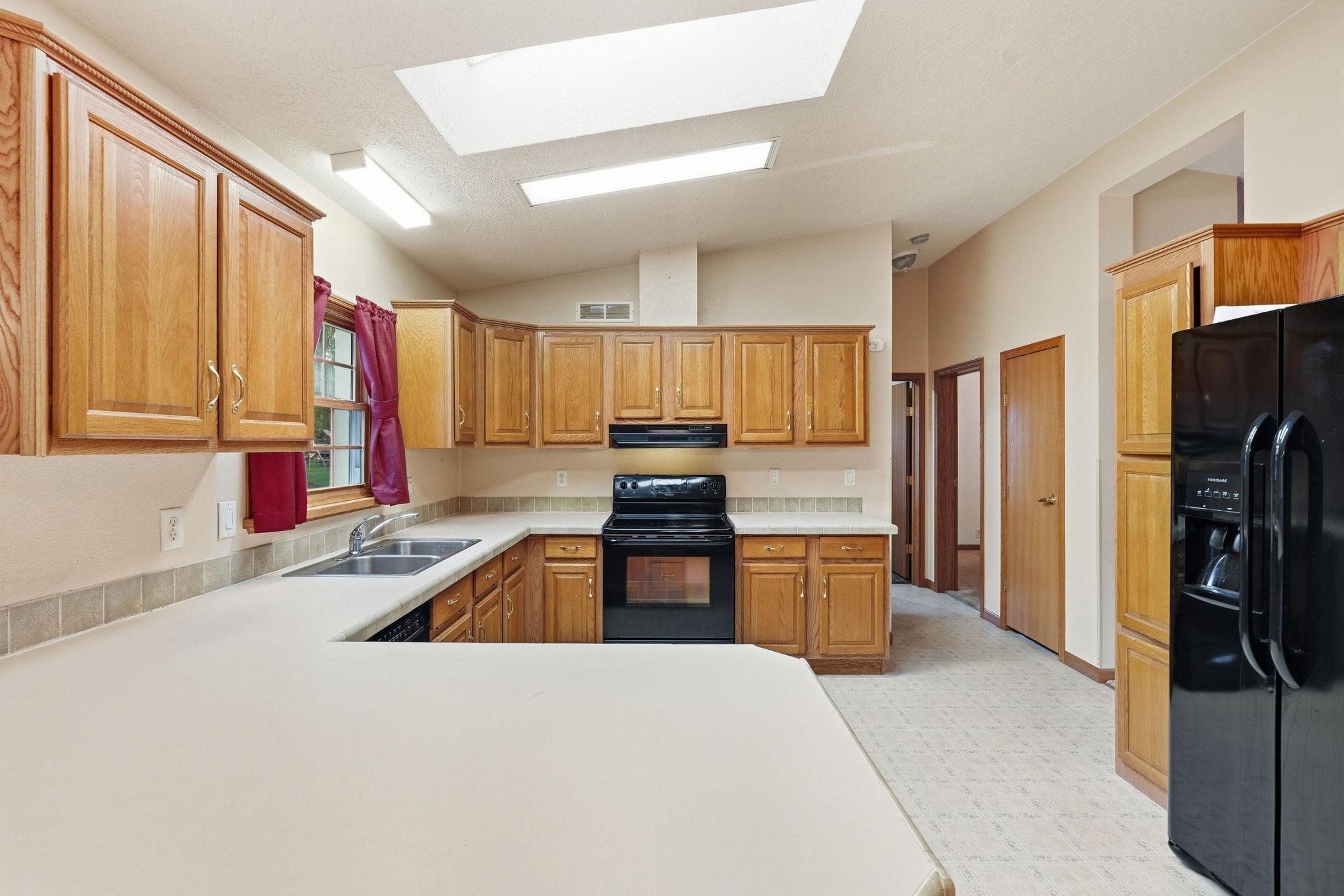 1027 Prairie Circle Property Photo 6